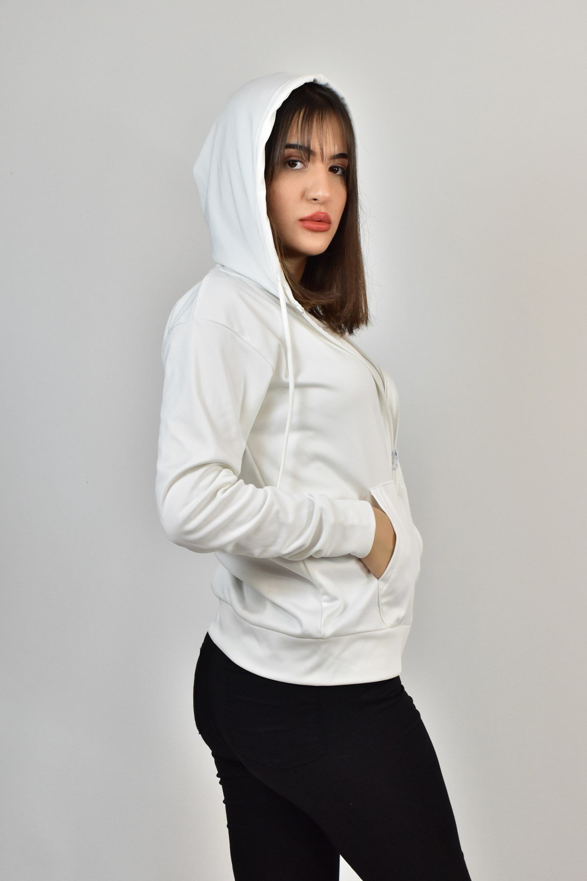 AKAT KAPŞONLU FERMUARLI SWEATSHİRT BEYAZ