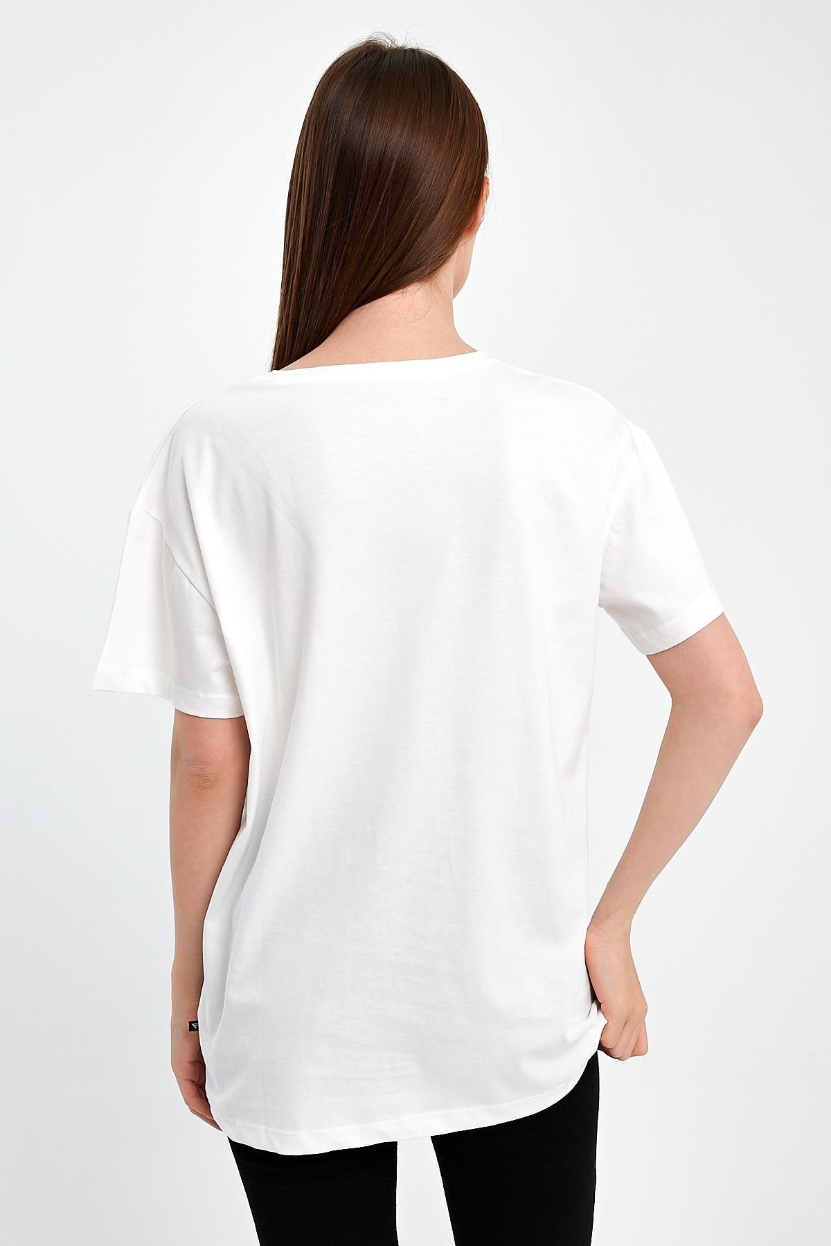 FİHA/2049-KADIN FİHA BASKILI OVERSIZE T-SHIRT - BEYAZ