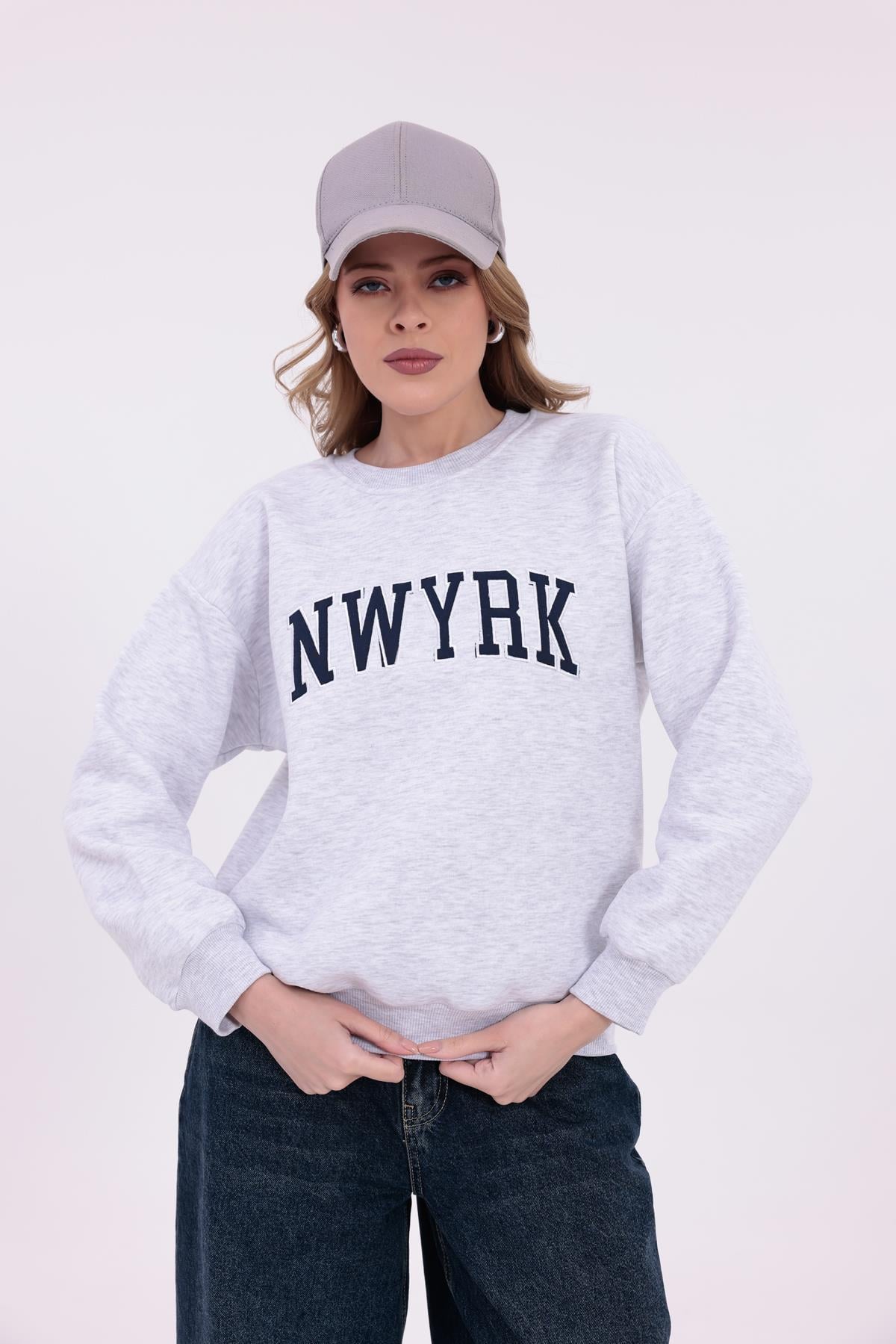 FİHA/2096-NWYRK NAKIŞLI OVERSIZE BİSİKLET YAKA SWEAT - KARMELANJ