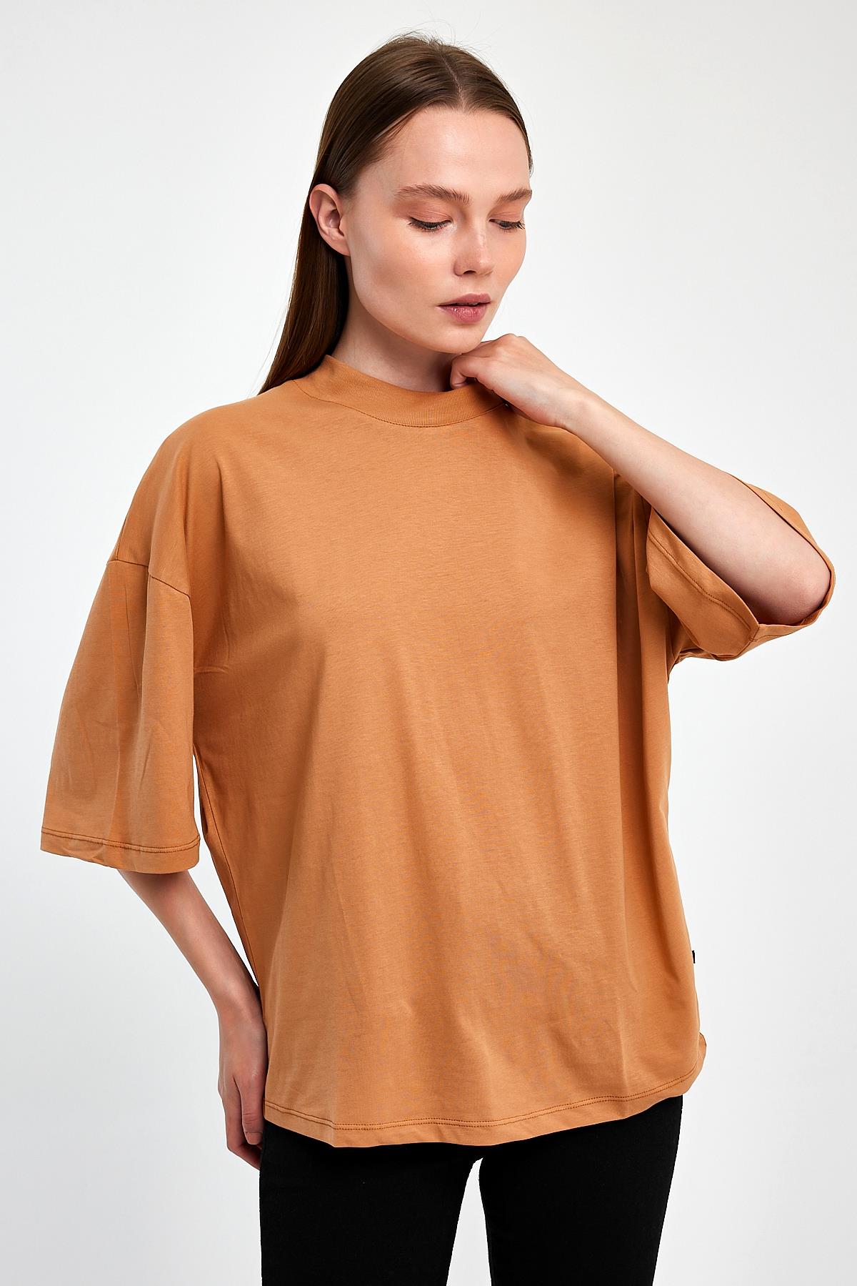 FİHA/3012-KADIN YARIM BALIKCI YAKA KISA KOL T-SHIRT - MACCHIATO