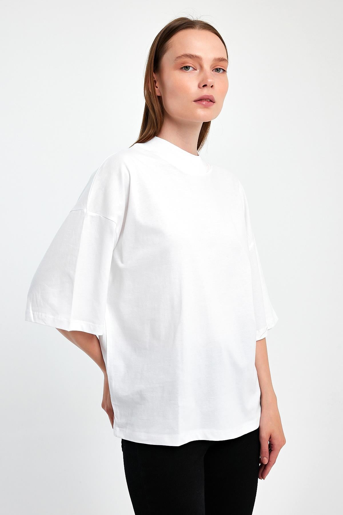 FİHA/3012-KADIN YARIM BALIKCI YAKA KISA KOL T-SHIRT - BEYAZ