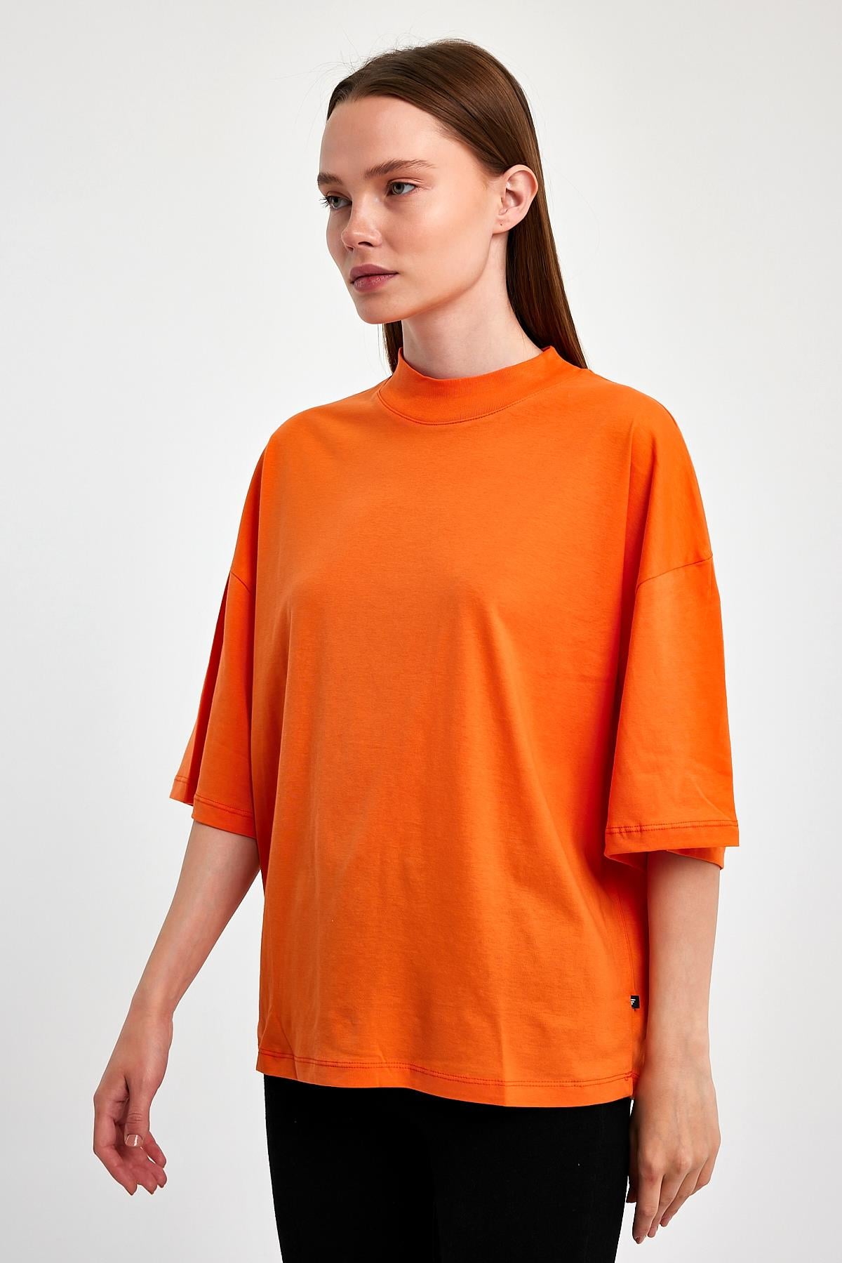FİHA/3012-KADIN YARIM BALIKCI YAKA KISA KOL T-SHIRT - ORANJ