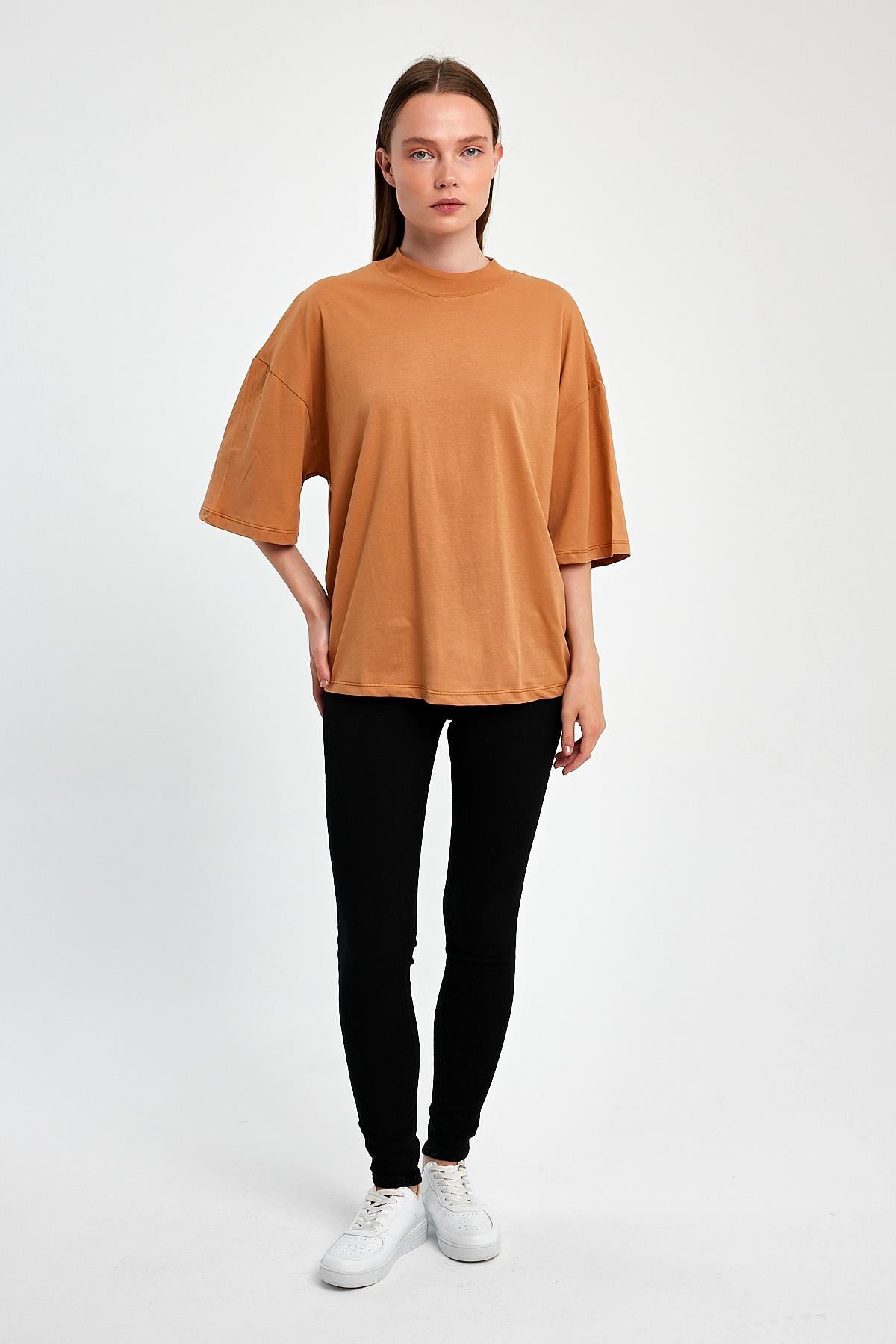 FİHA/3012-KADIN YARIM BALIKCI YAKA KISA KOL T-SHIRT - MACCHIATO