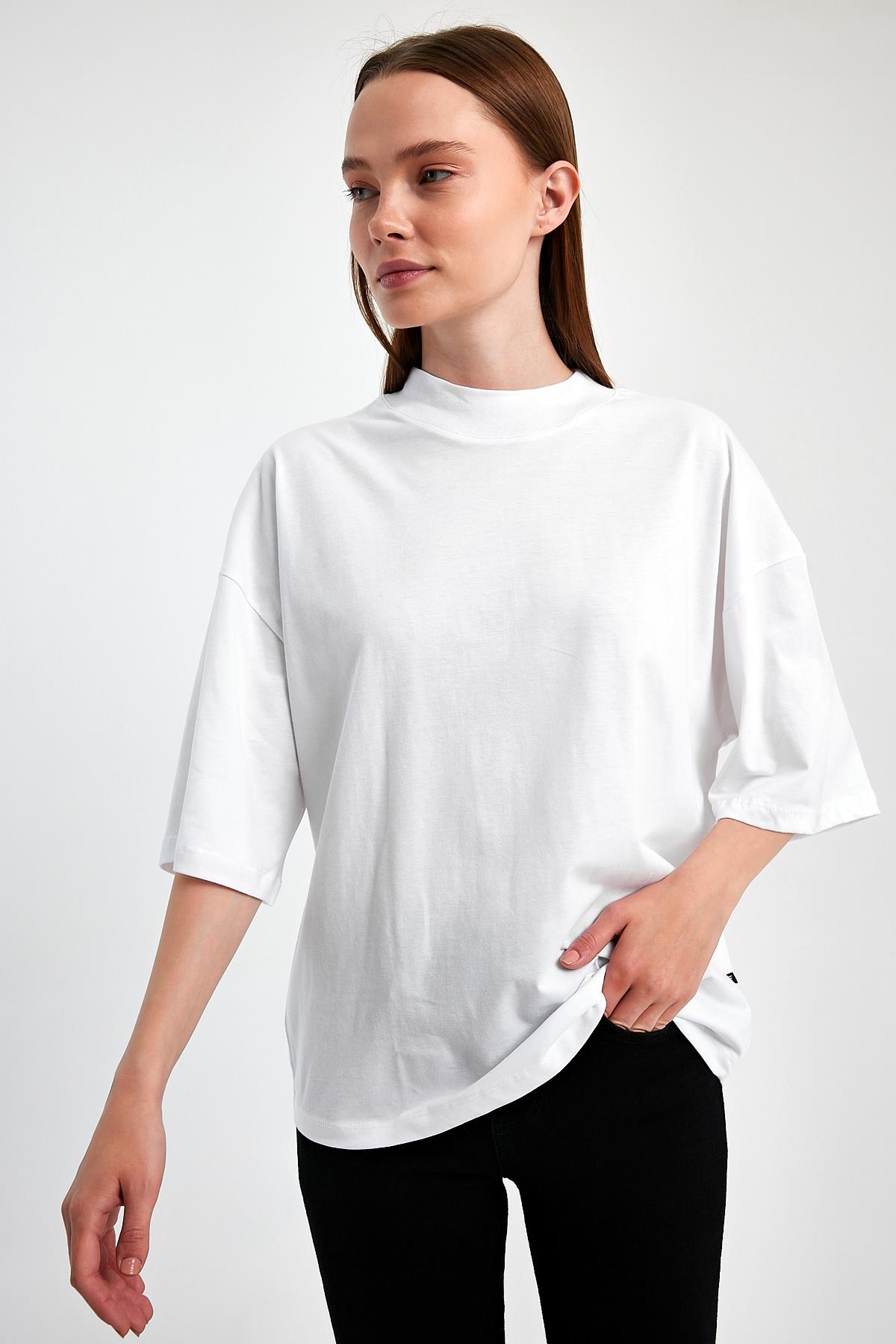 FİHA/3012-KADIN YARIM BALIKCI YAKA KISA KOL T-SHIRT - BEYAZ