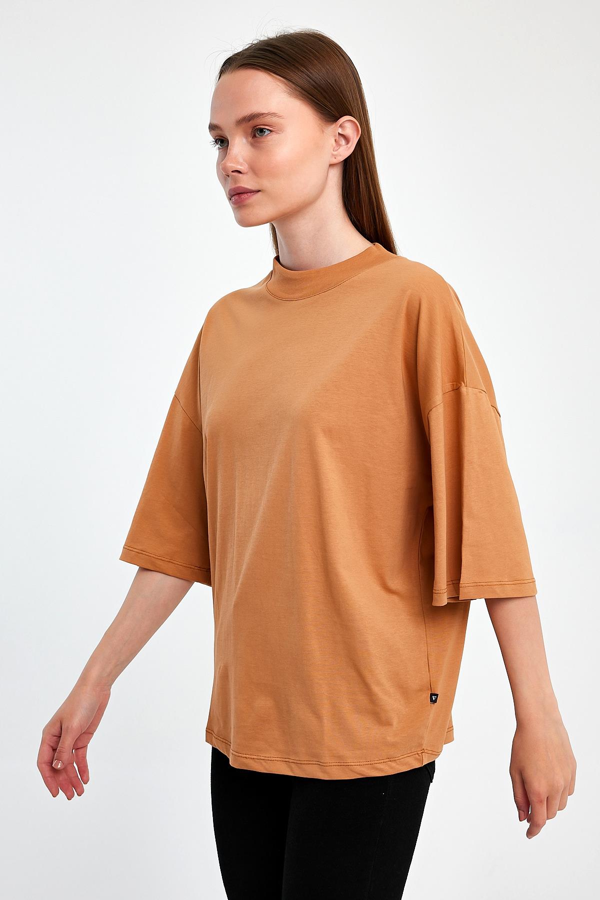 FİHA/3012-KADIN YARIM BALIKCI YAKA KISA KOL T-SHIRT - MACCHIATO