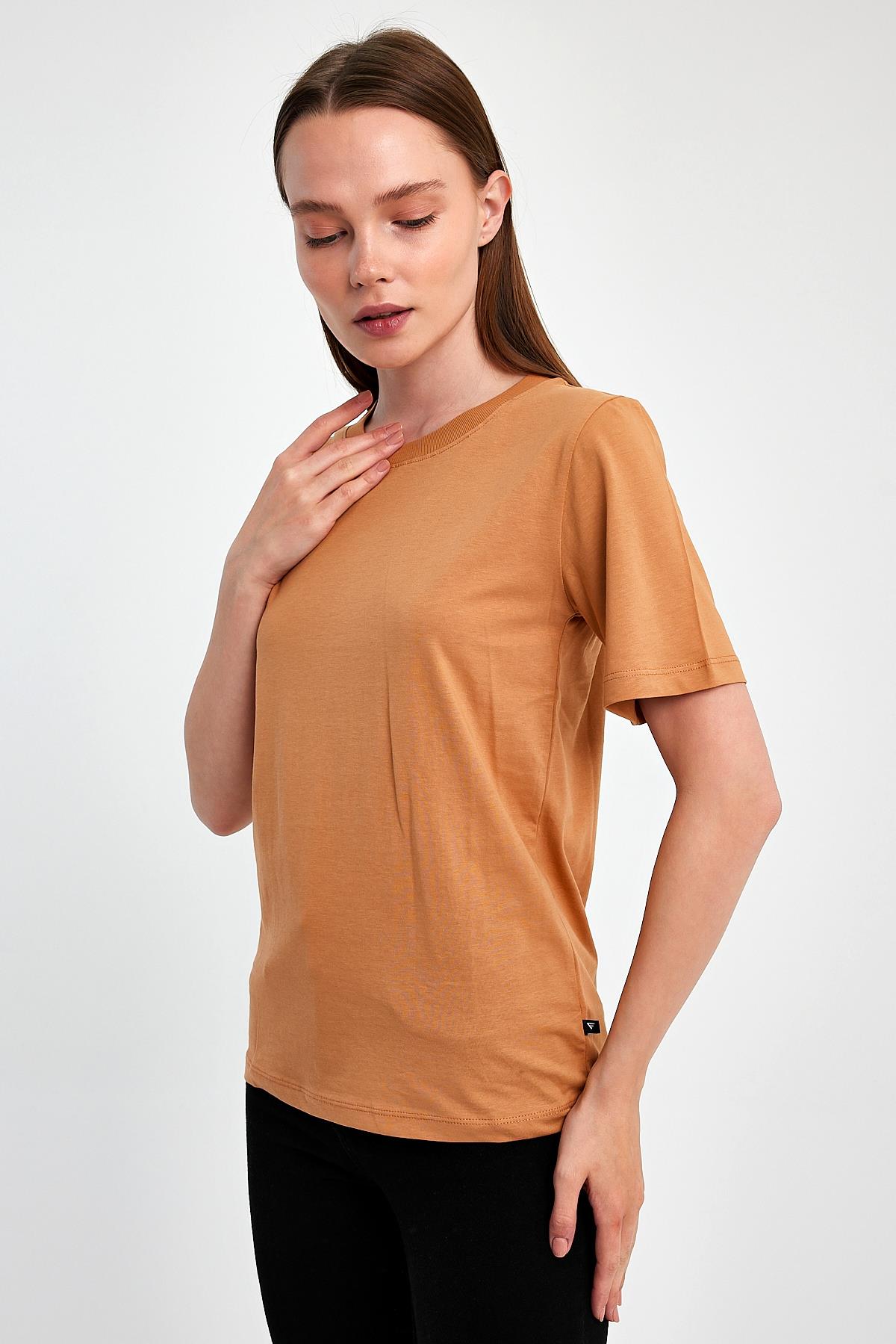 FİHA/3015-KADIN SIFIR YAKA T-SHIRT - MACCHİATO