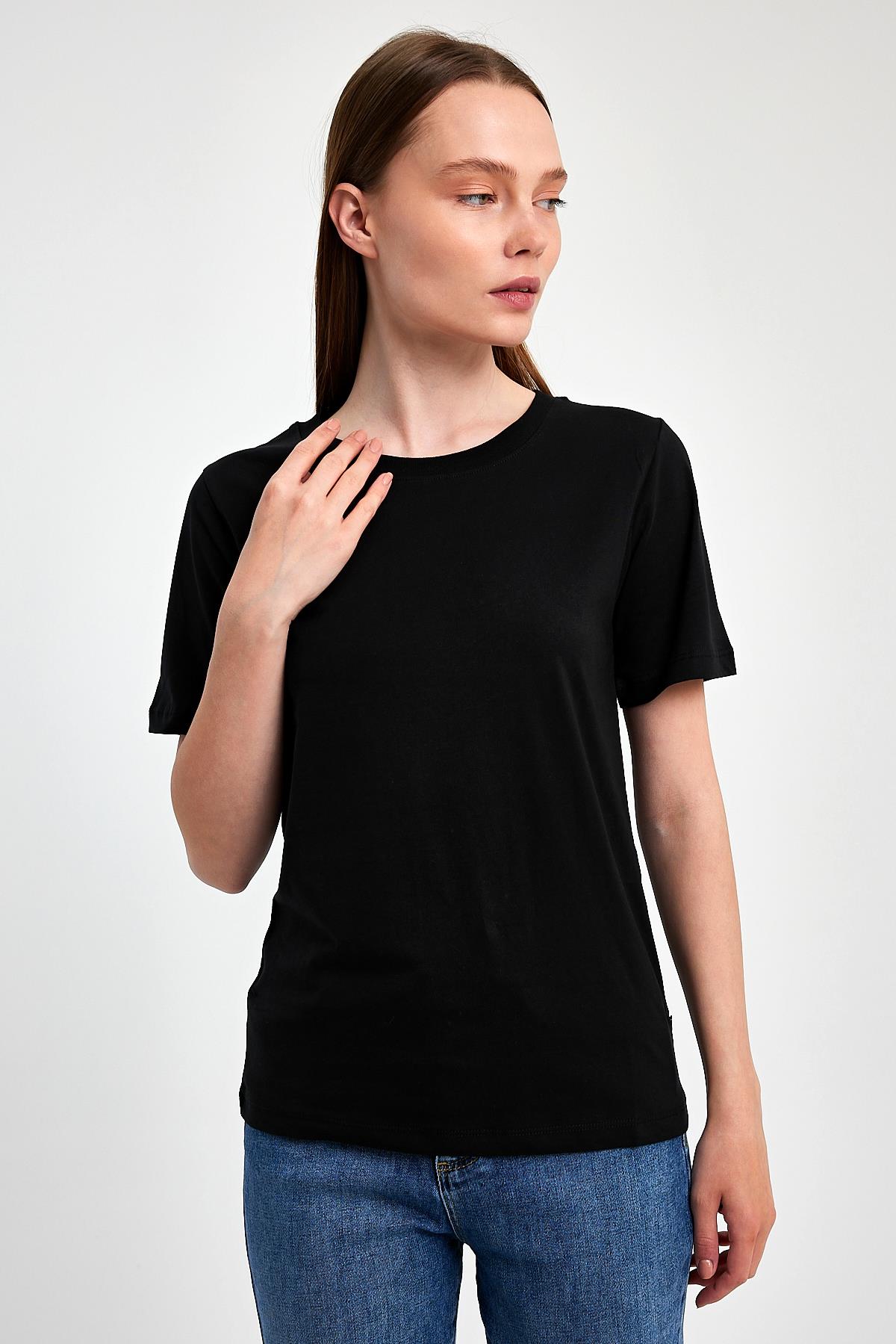FİHA/3015-KADIN SIFIR YAKA T-SHIRT - SİYAH