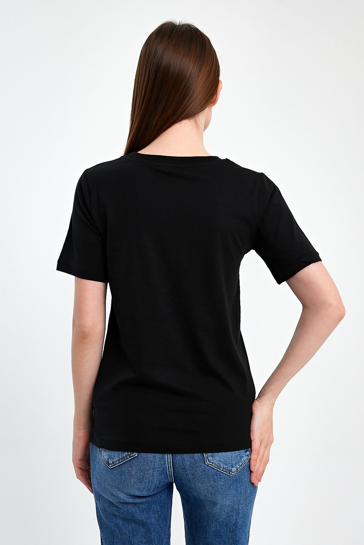 FİHA/3015-KADIN SIFIR YAKA T-SHIRT - SİYAH