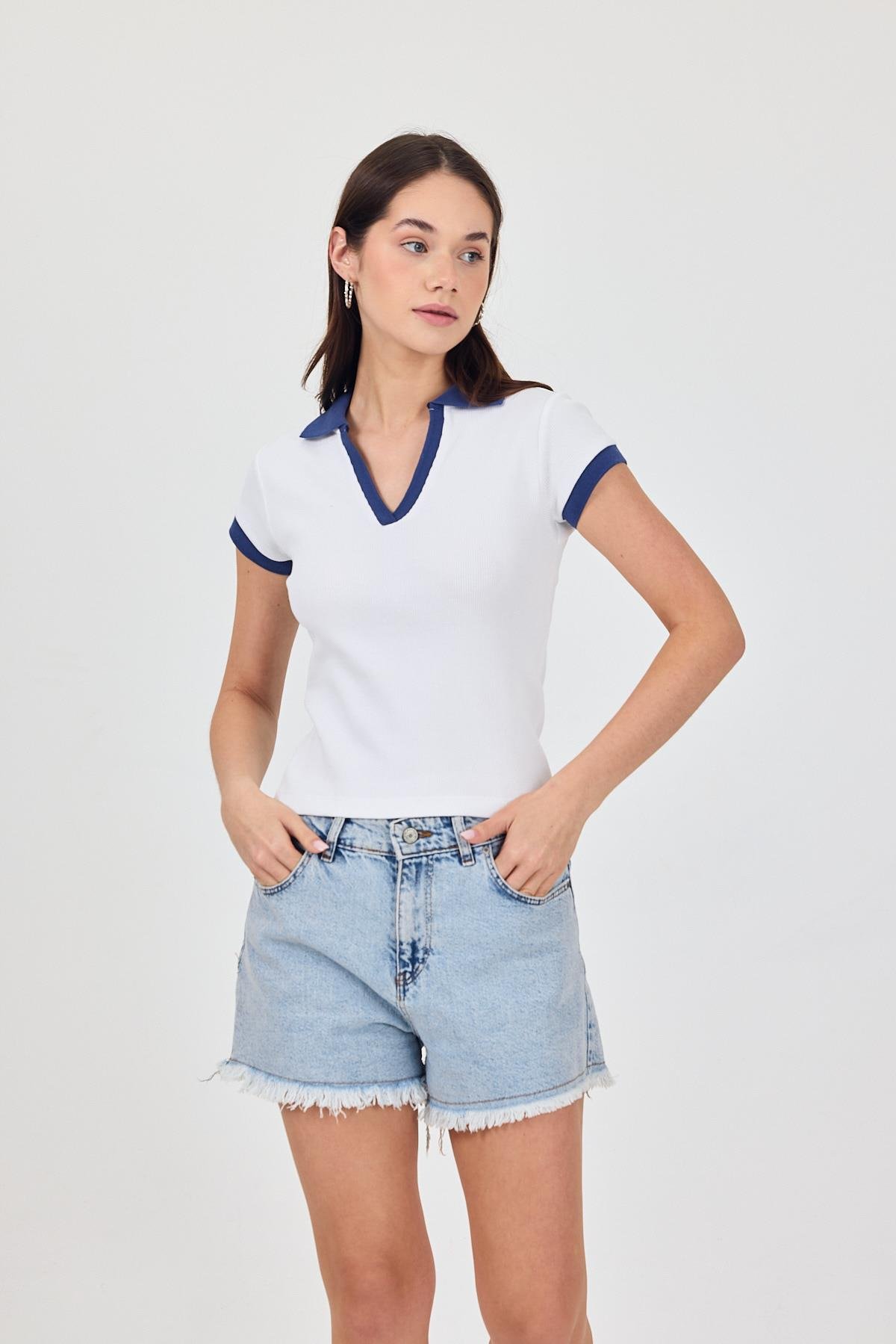 FİHA/3044-KADIN KAŞKORSE POLO YAKA TSHIRT - BEYAZ