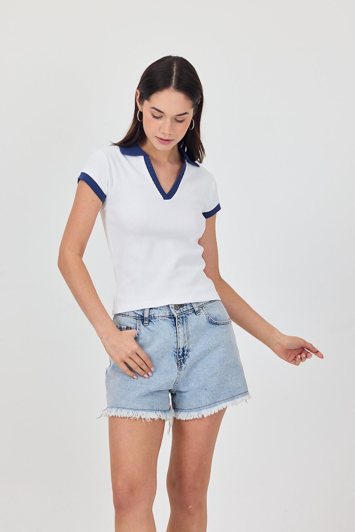 FİHA/3044-KADIN KAŞKORSE POLO YAKA TSHIRT - BEYAZ