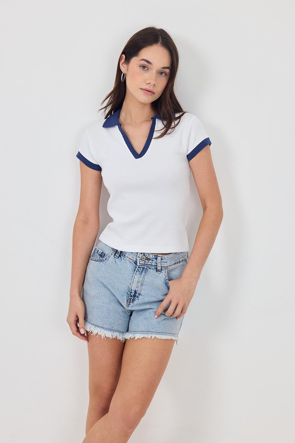 FİHA/3044-KADIN KAŞKORSE POLO YAKA TSHIRT - BEYAZ