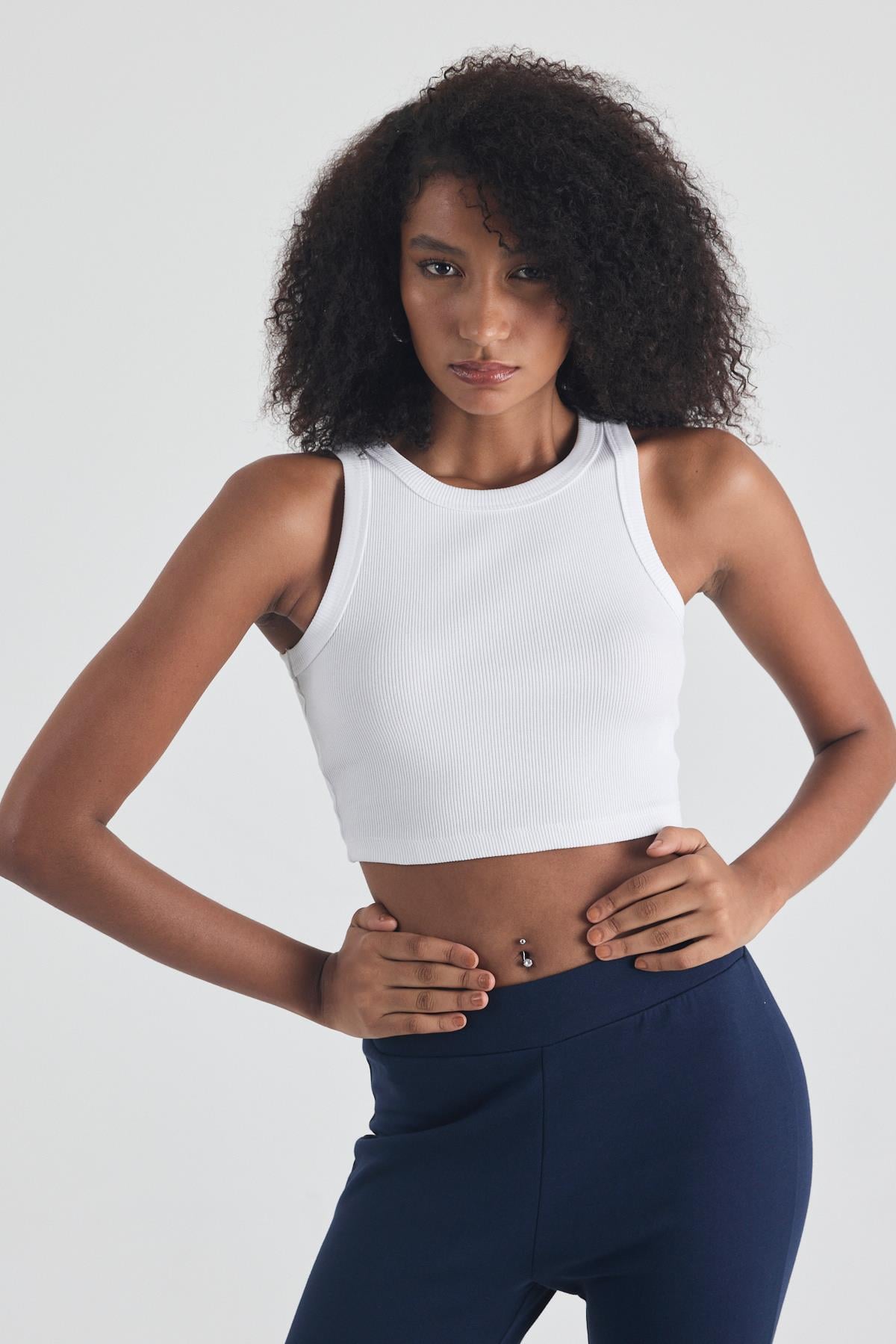 FİHA/3049-KADIN KAŞKORSE BİYELİ CROP - BEYAZ