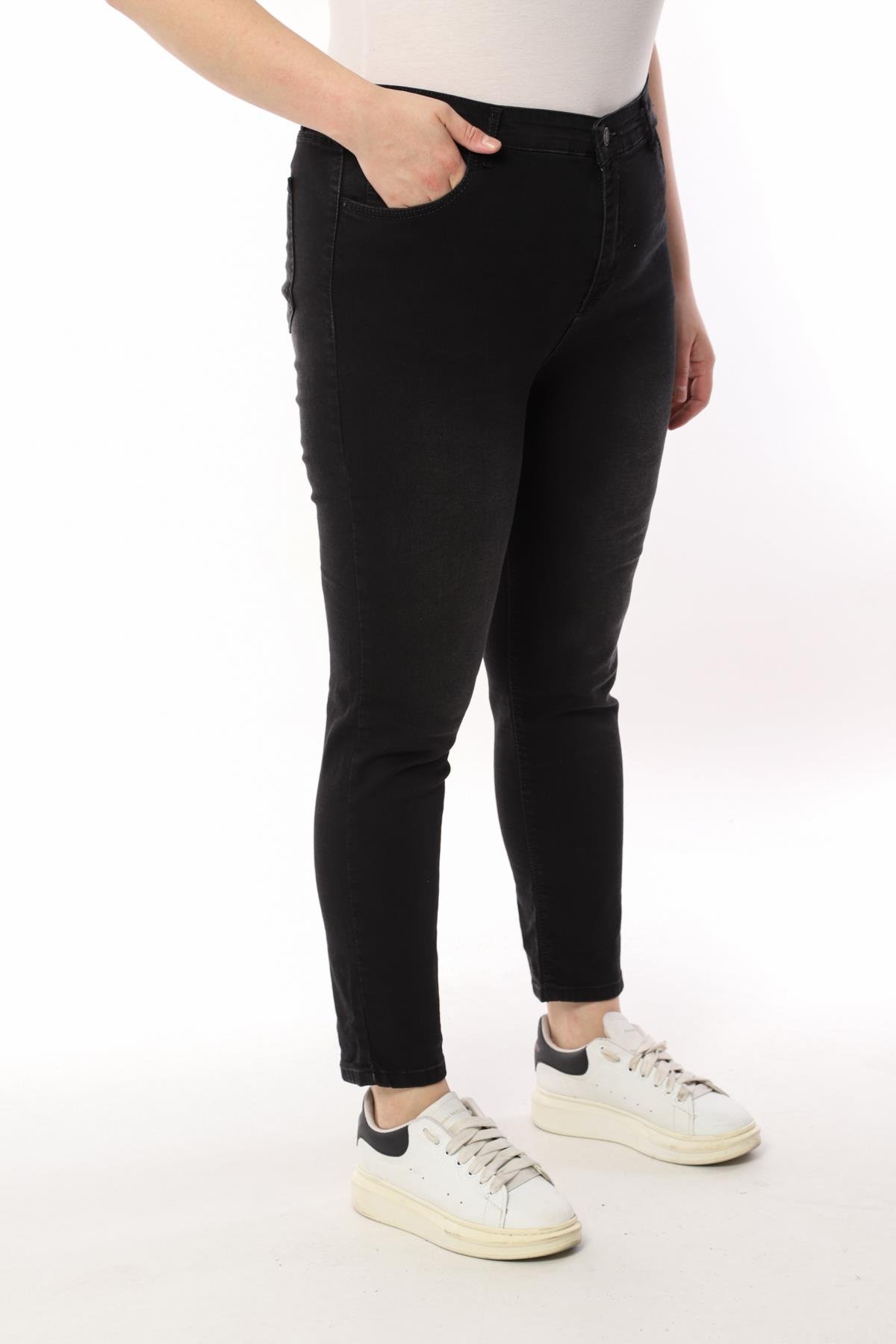 FİHA/4026-KADIN BATTAL TAŞLAMALI JEANS - SİYAH