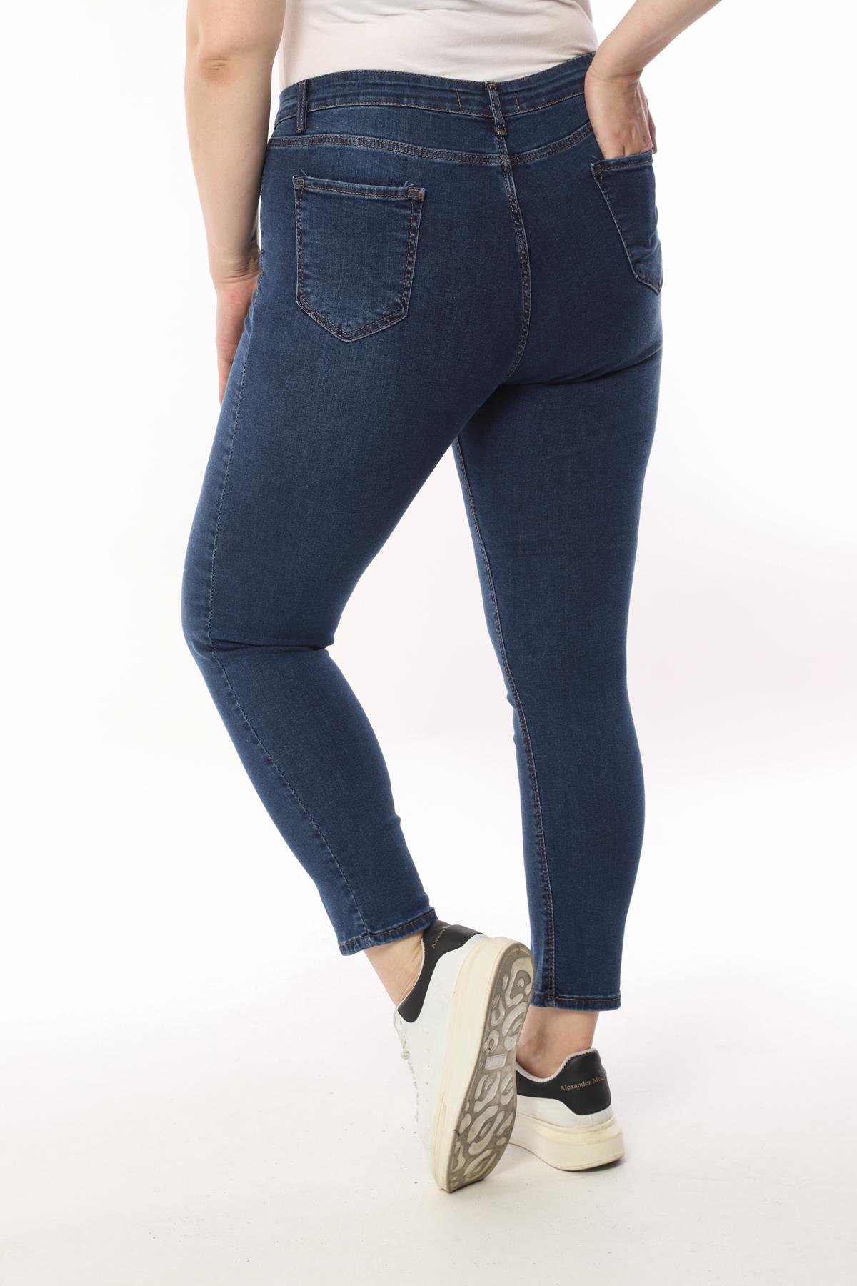 FİHA/4026-KADIN BATTAL TAŞLAMALI JEANS - KOYU MAVİ