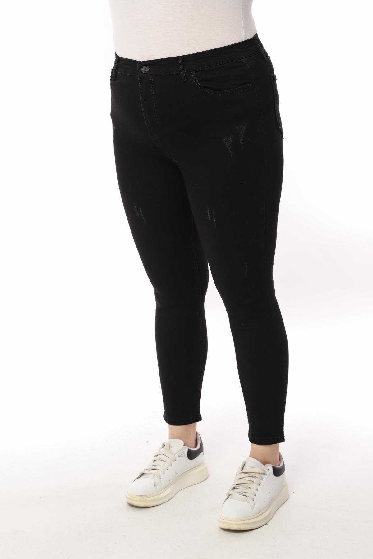 FİHA/4031-KADIN BATTAL TIRNAKLI TAŞLAMALI JEANS - SİYAH