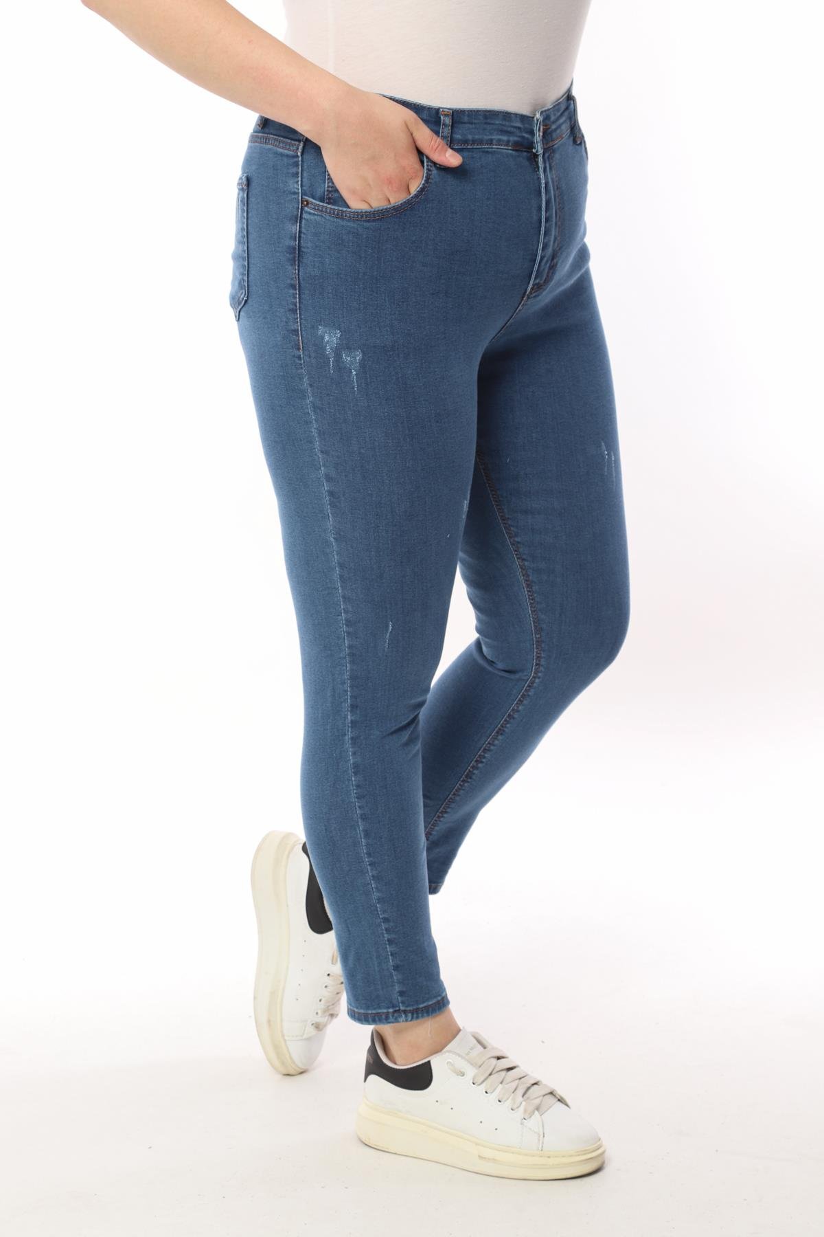 FİHA/4031-KADIN BATTAL TIRNAKLI TAŞLAMALI JEANS - MAVİ