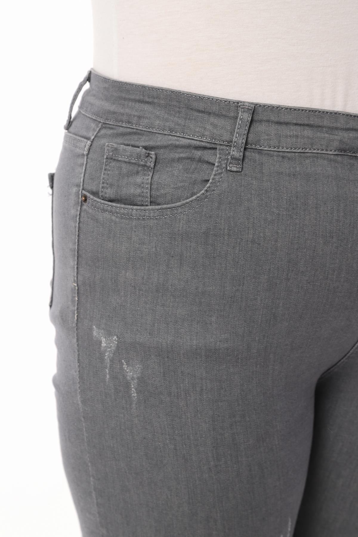 FİHA/4031-KADIN BATTAL TIRNAKLI TAŞLAMALI JEANS - GRİ