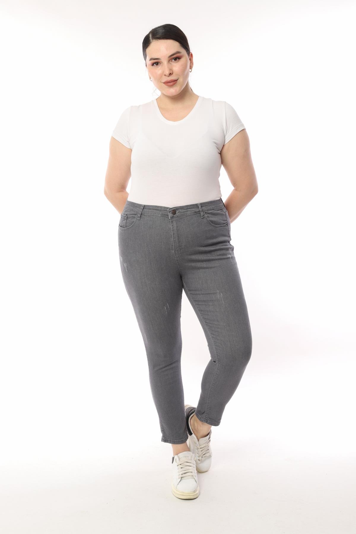 FİHA/4031-KADIN BATTAL TIRNAKLI TAŞLAMALI JEANS - GRİ