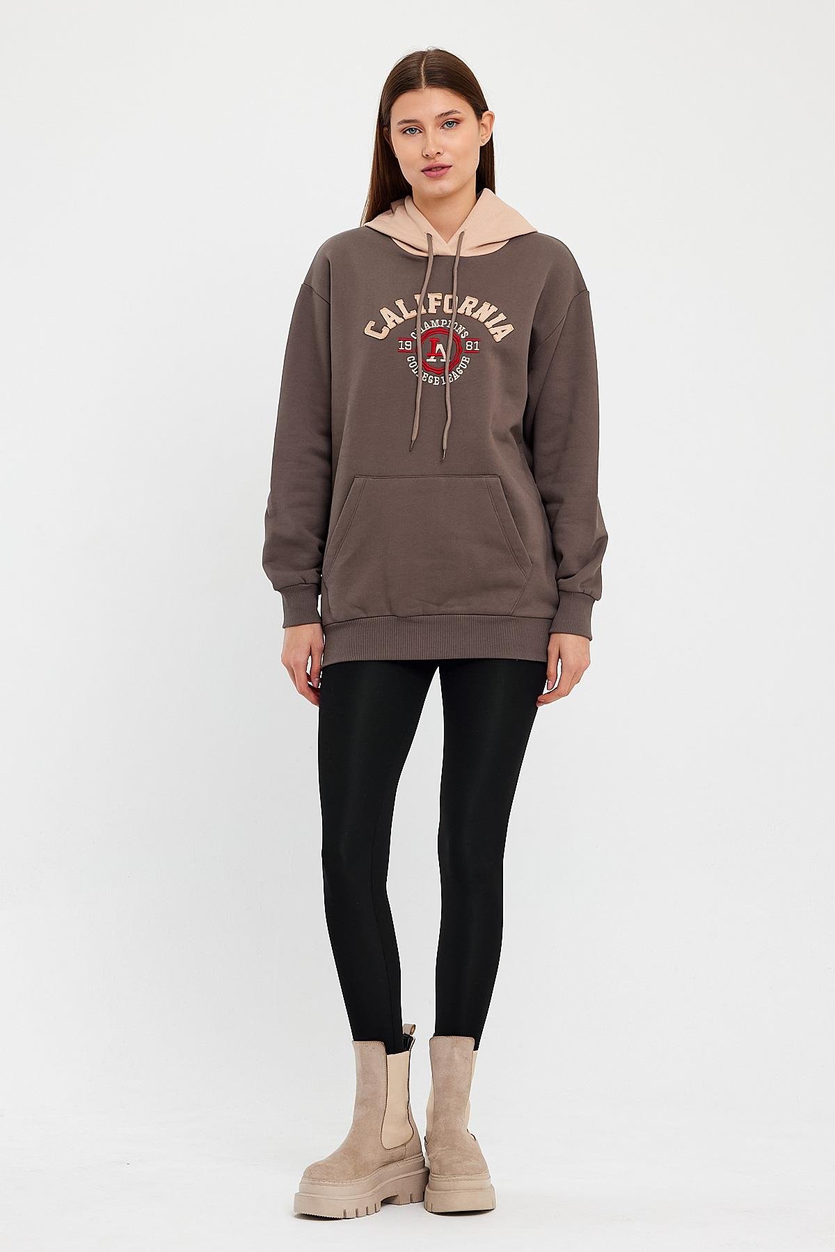 FİHA/5013-KADIN KAPŞONLU ÖN NAKIŞLI SWEAT - KAHVE