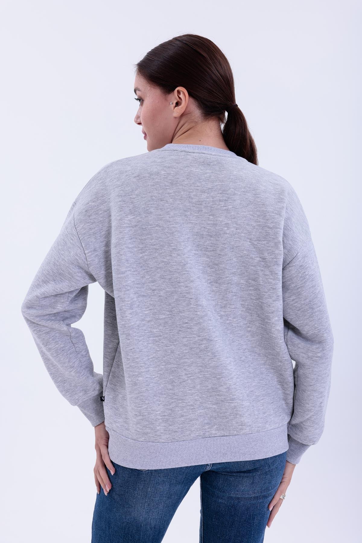 FİHA/5032-KADIN 3 İPLİK ŞARDONLU SIFIR YAKA KALP NAKIŞLI SWEAT - GRİ MELANJ