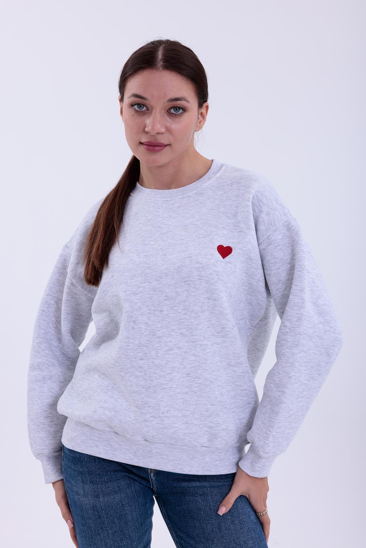 FİHA/5032-KADIN 3 İPLİK ŞARDONLU SIFIR YAKA KALP NAKIŞLI SWEAT - KARMELANJ