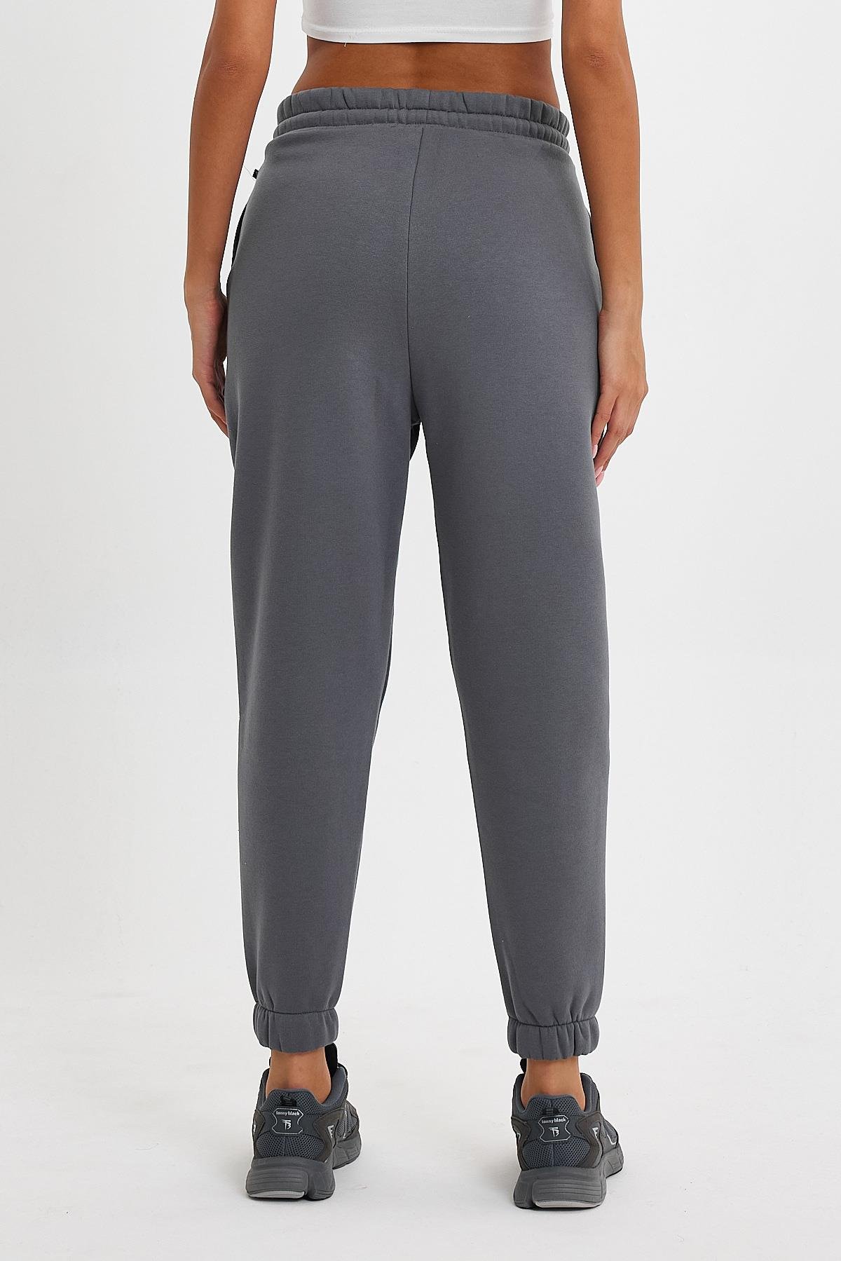 FİHA/5506-KADIN OVERSIZE PAÇA LASTİKLİ EŞOFMAN ALT - FÜME