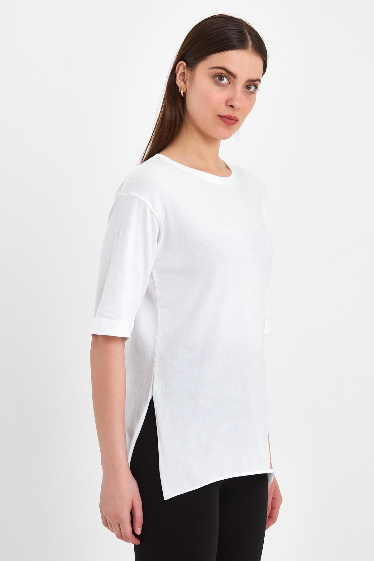 FİHA/AŞAK-4619 KADIN DUBLE KOL YANI YIRTMAÇLI SIFIR YAKA T-SHIRT - BEYAZ