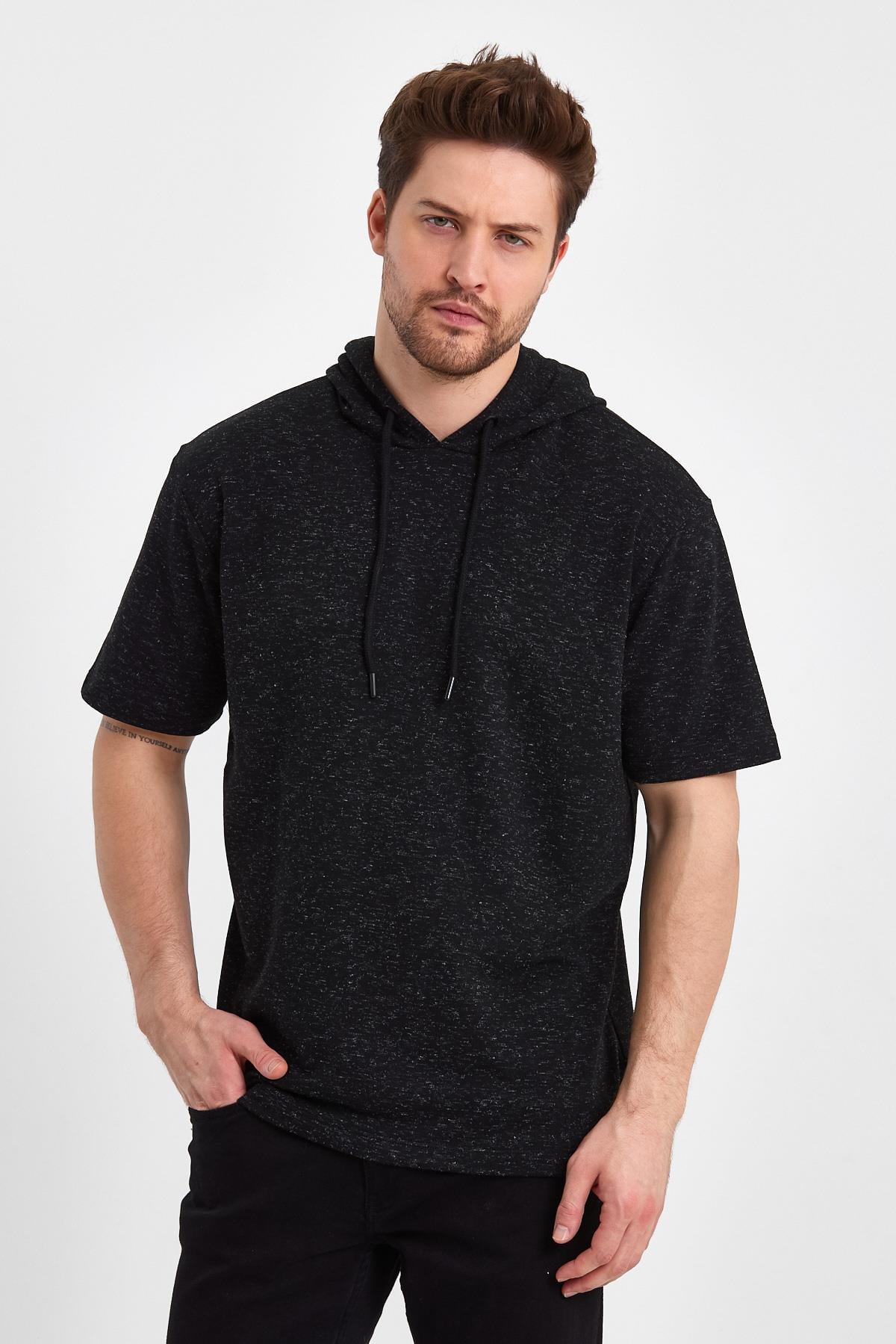 FİHA/BAZAR-7009 ERKEK KAPŞONLU KISSA KOL T-SHIRT - SİYAH