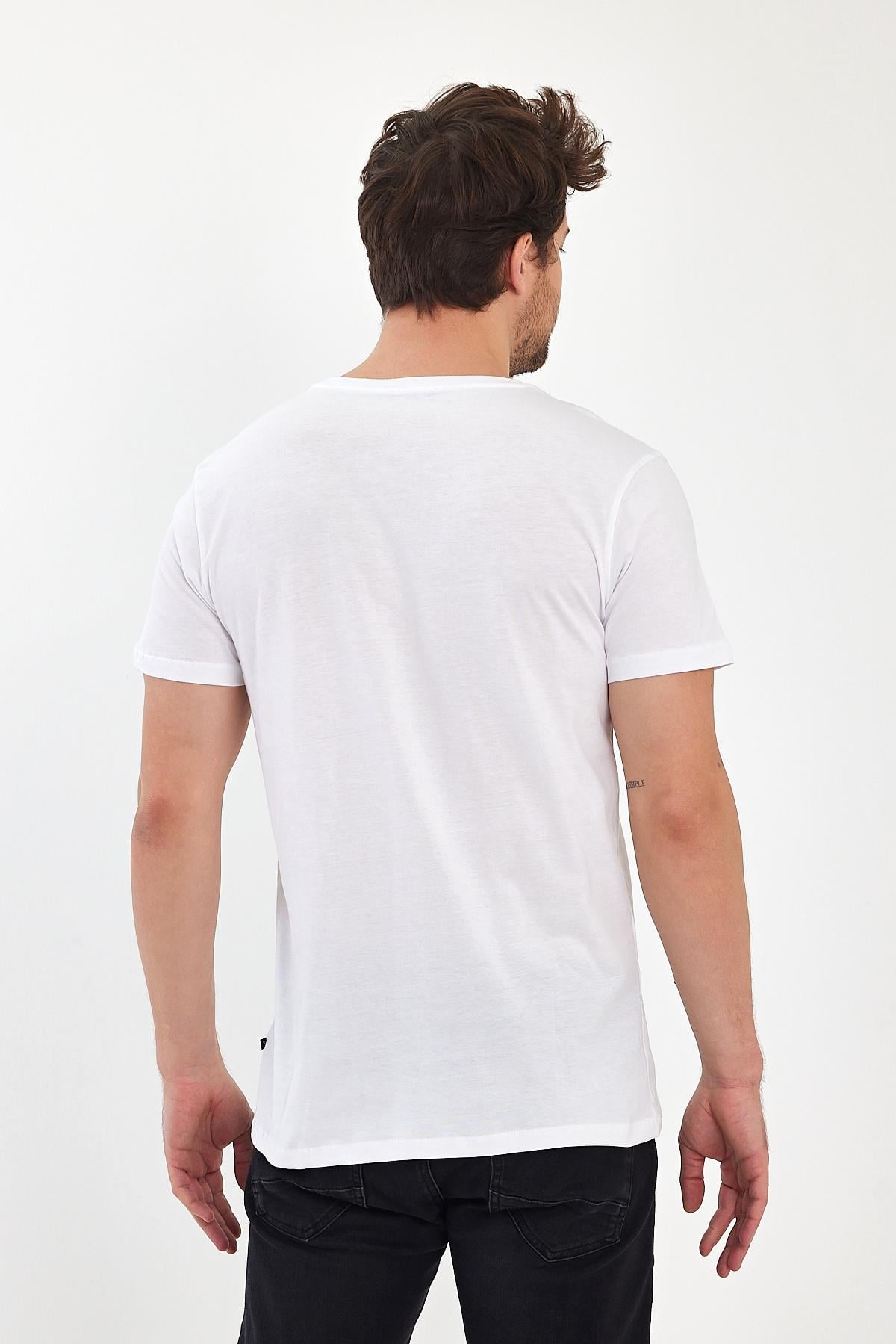 FİHA/GAP-7010 ERKEK KOMPAK SIFIR YAKA T-SHIRT - BEYAZ 