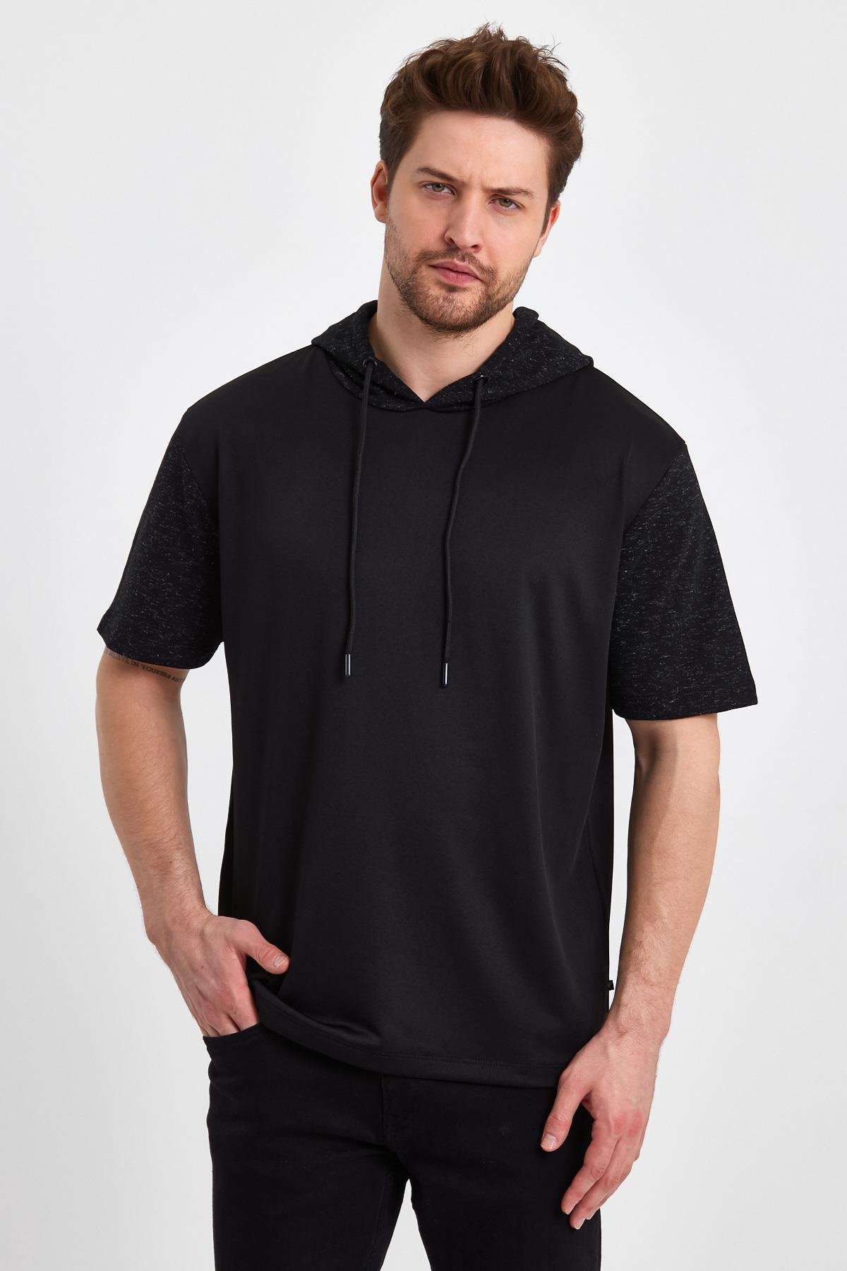 FİHA/GOŞ-7007 ERKEK BASKISIZ  AKAT KAPŞONLU TSHIRT - SİYAH 