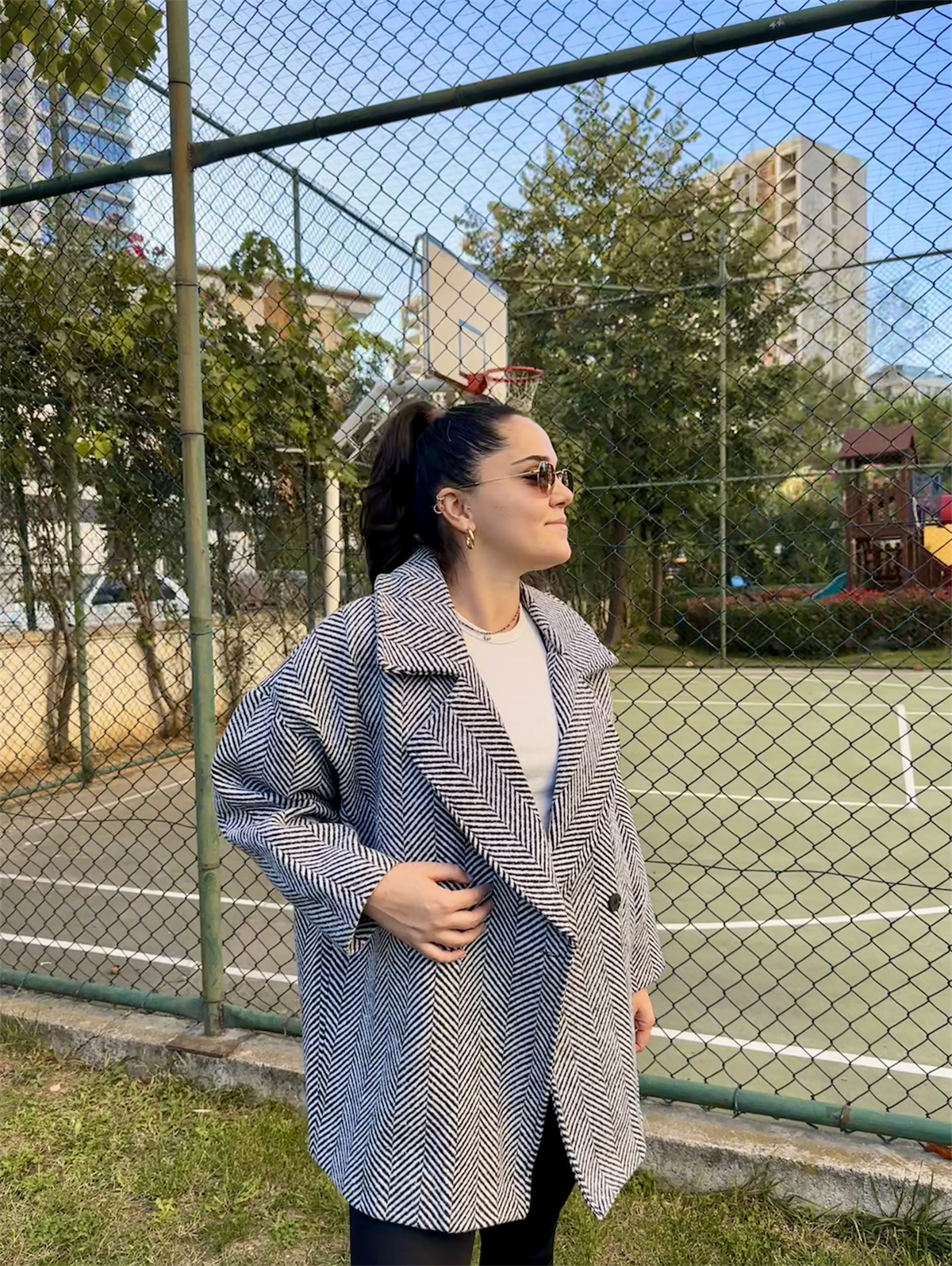 Balık Sırtı Astarlı Oversize Kaşe Kaban Siyah Beyaz