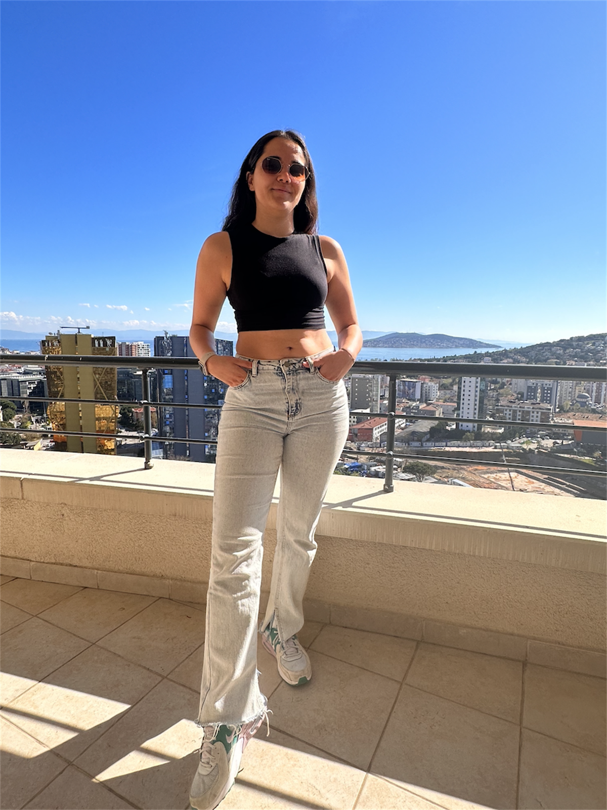 Bisiklet Yaka Crop Kolsuz