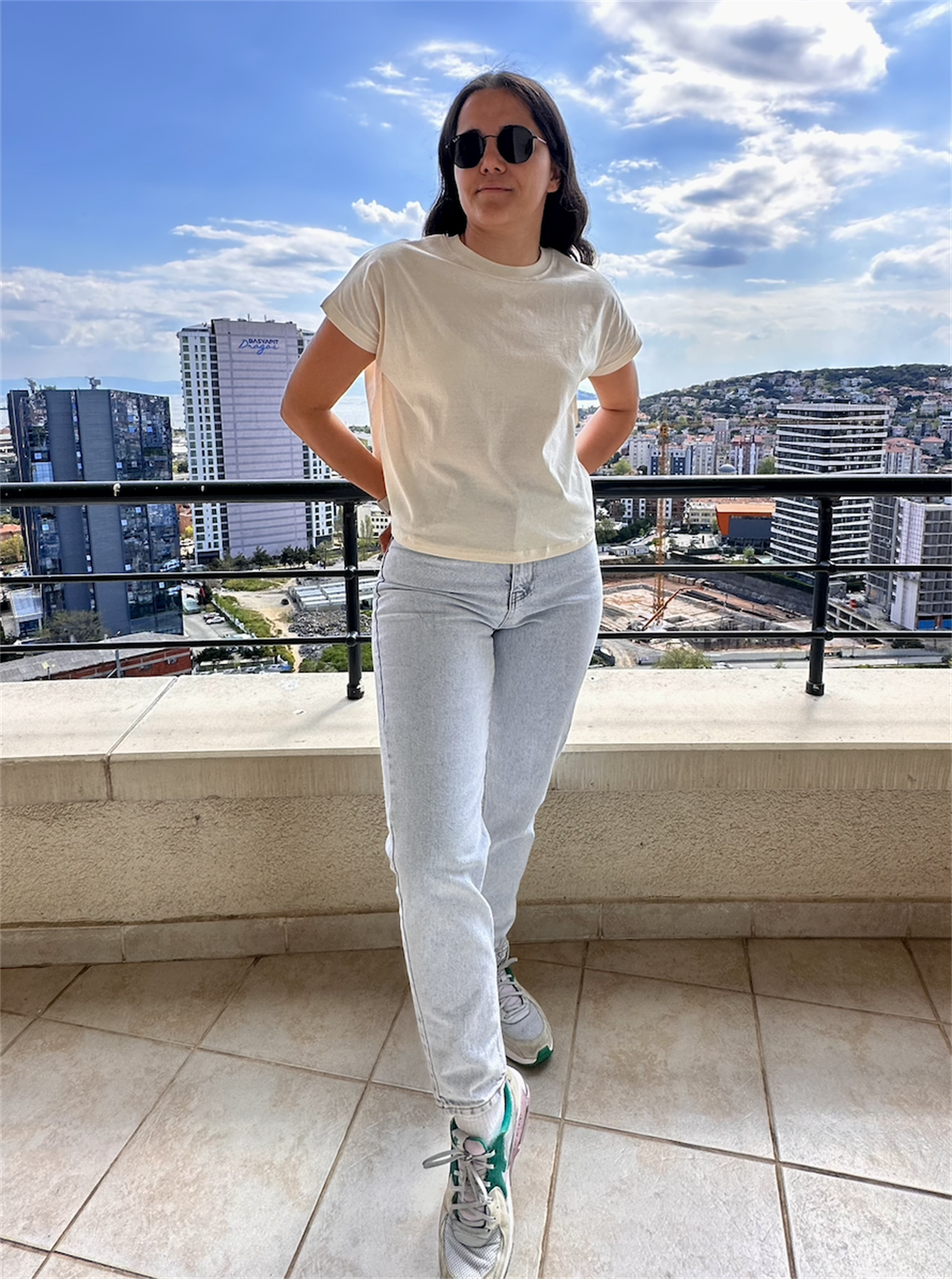 Düşük Kol Bisiklet Yaka Düz Tişört Krem