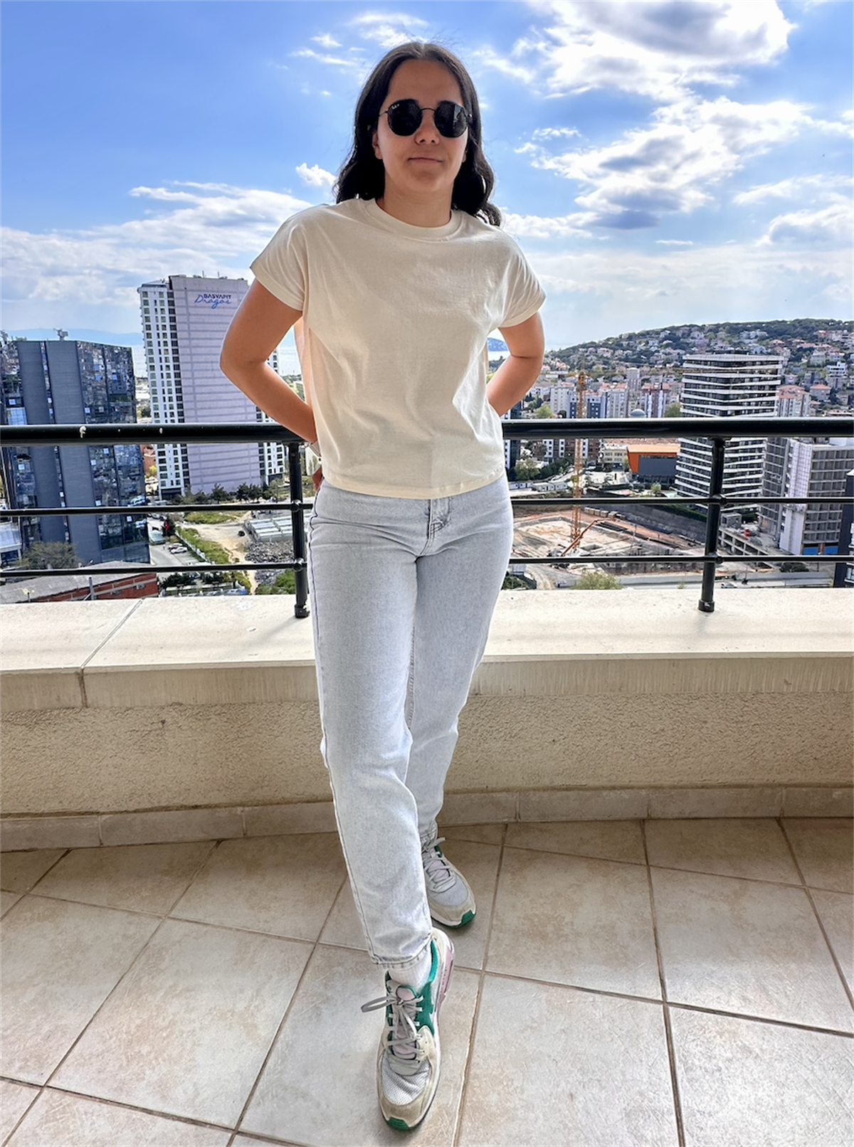 Düşük Kol Bisiklet Yaka Düz Tişört Krem