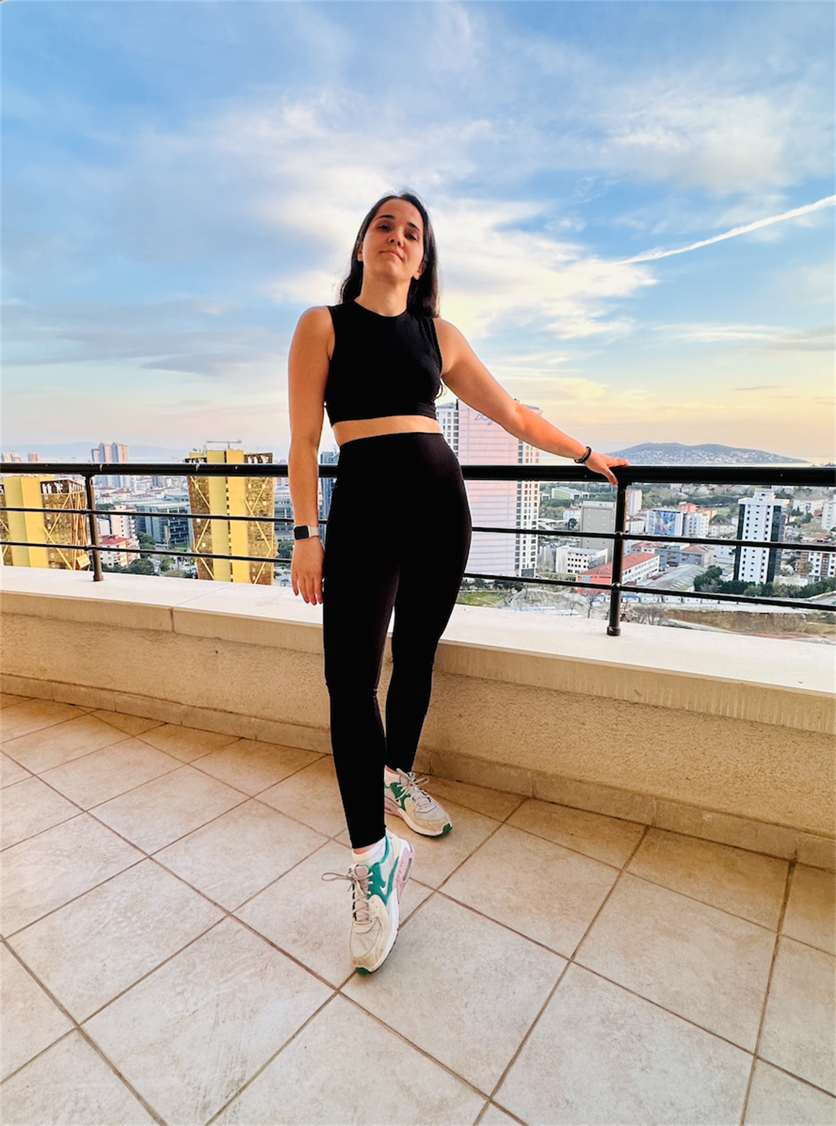 Yüksek Bel Toparlayıcı Spor Tayt Siyah
