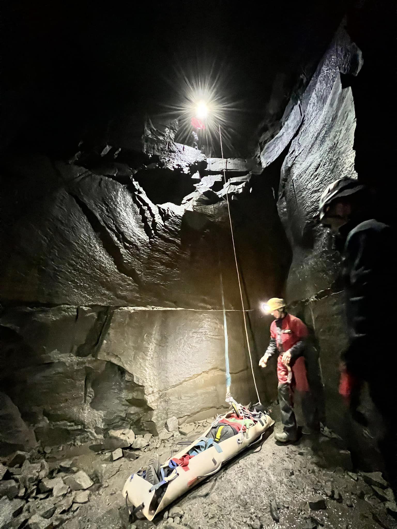 Ruth Lee / Confined Space