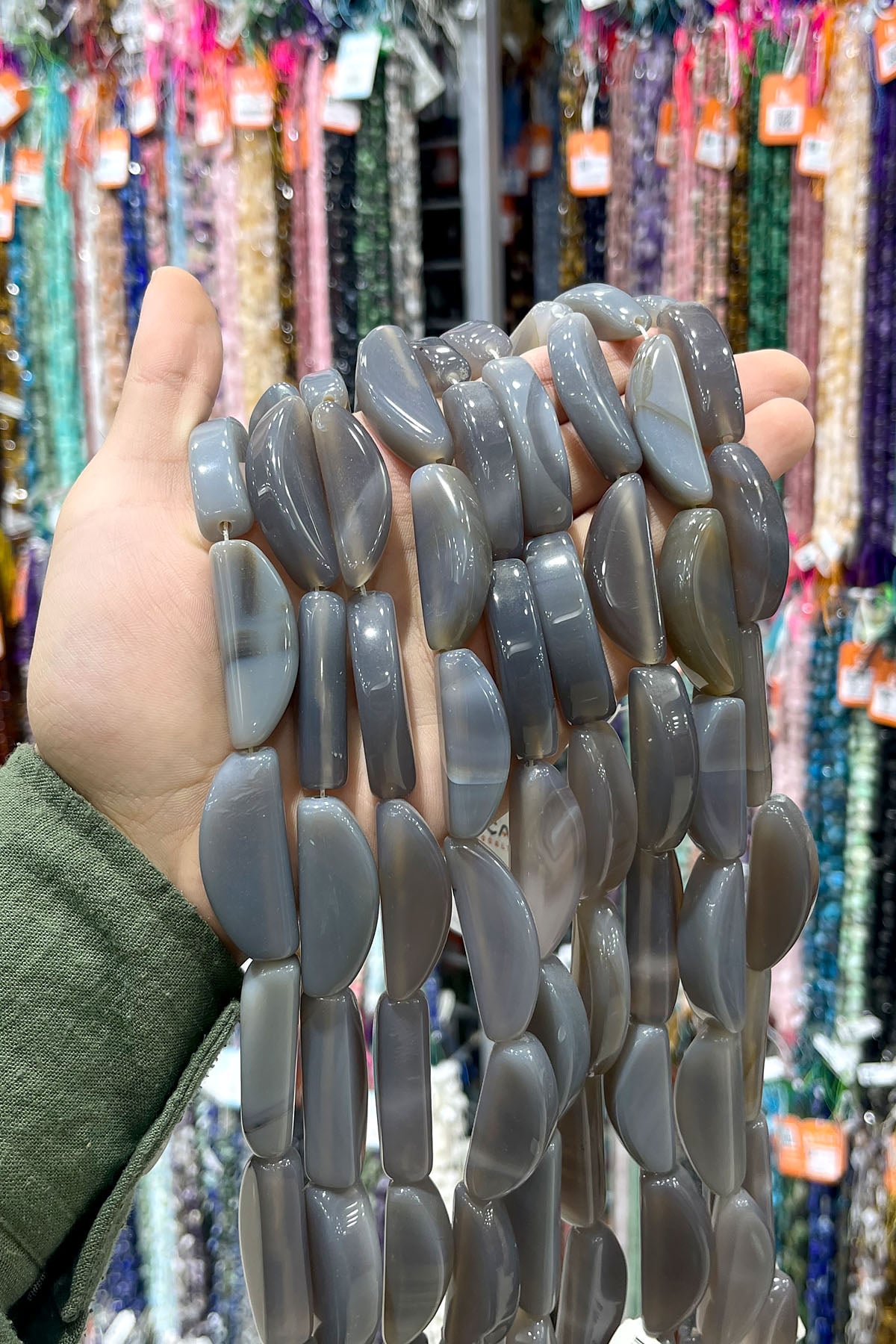 Akik Doğal Taş Parlak Gri Amorf Kesim 15x40mm Dizi