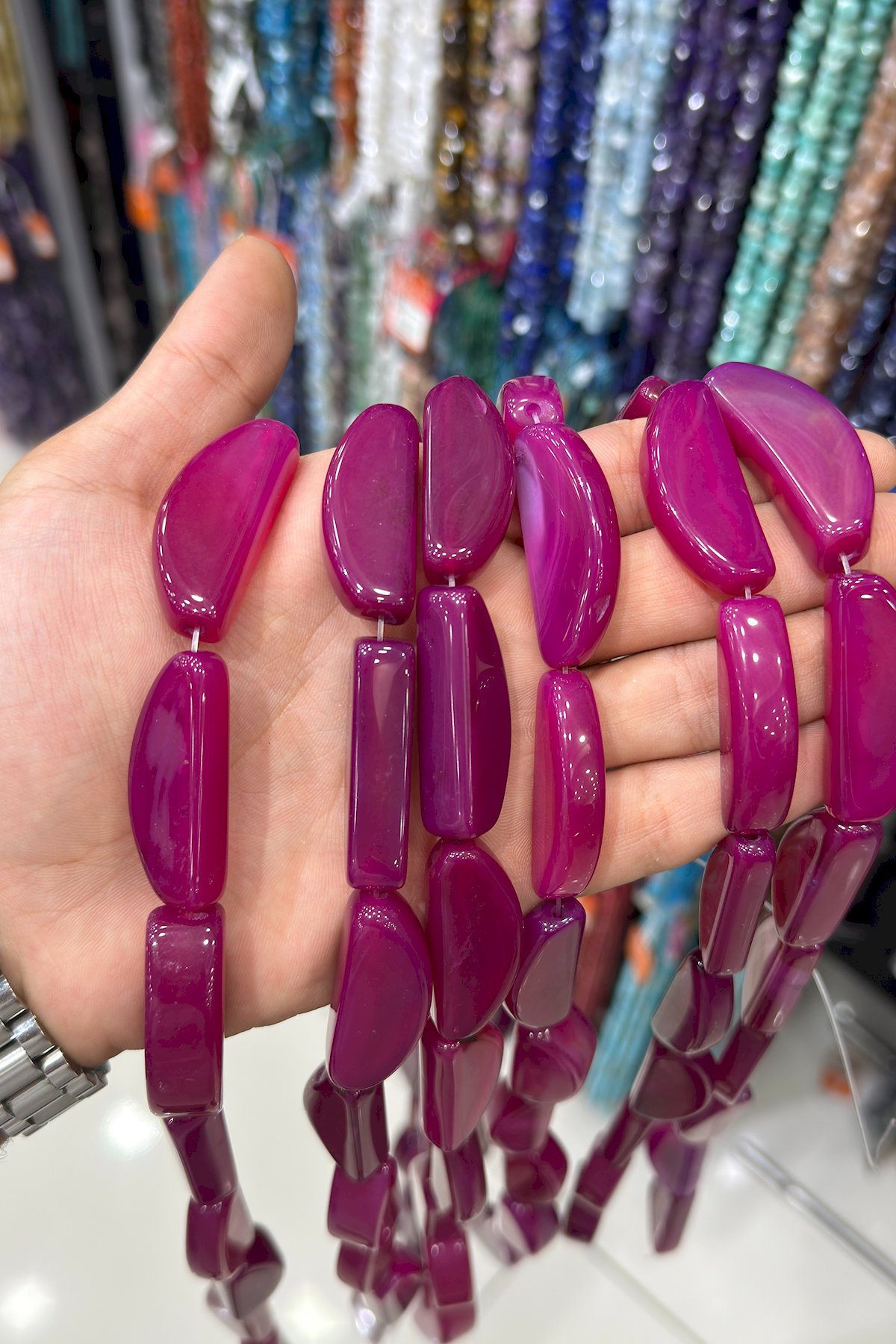 Akik Taşı Amorf Kesim Parlak Pembe 15x40mm Doğal Taş Dizi