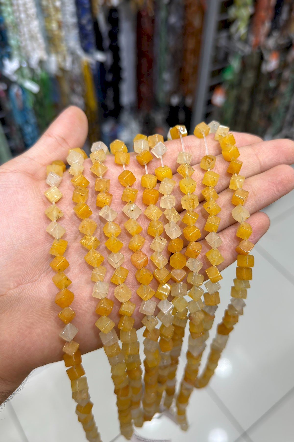 Akik Doğal Taş Parlak Sarı Küp Kesim 8mm Dizi