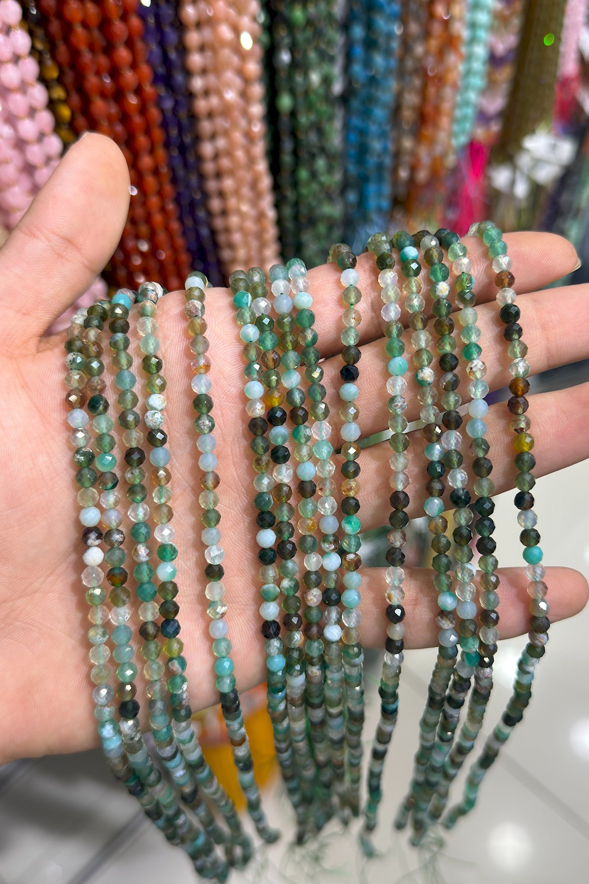 Akik Taşı Küre Kesim Parlak Yeşil 4mm Doğal Taş Dizi