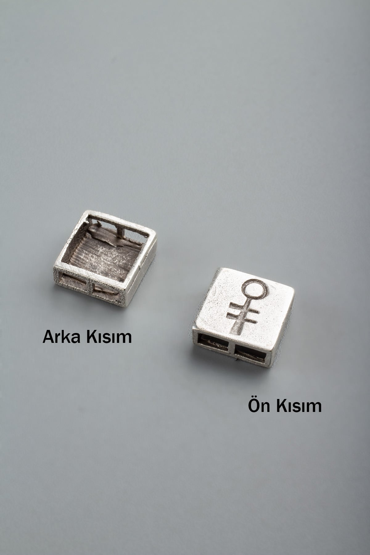Antik Gümüş Kare Dişi Sembol Çift Delik 7mm Takı Aparatı