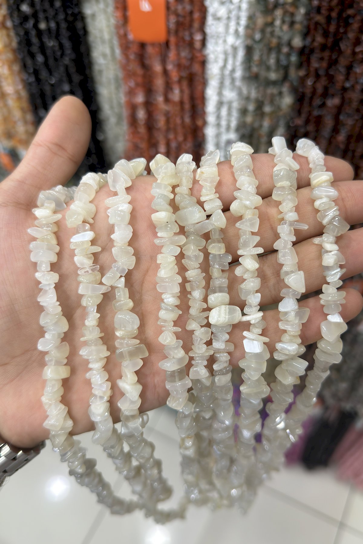 Ay Taşı Doğal Kırık Taş Orta Boy Parlak 5x8mm Dizi