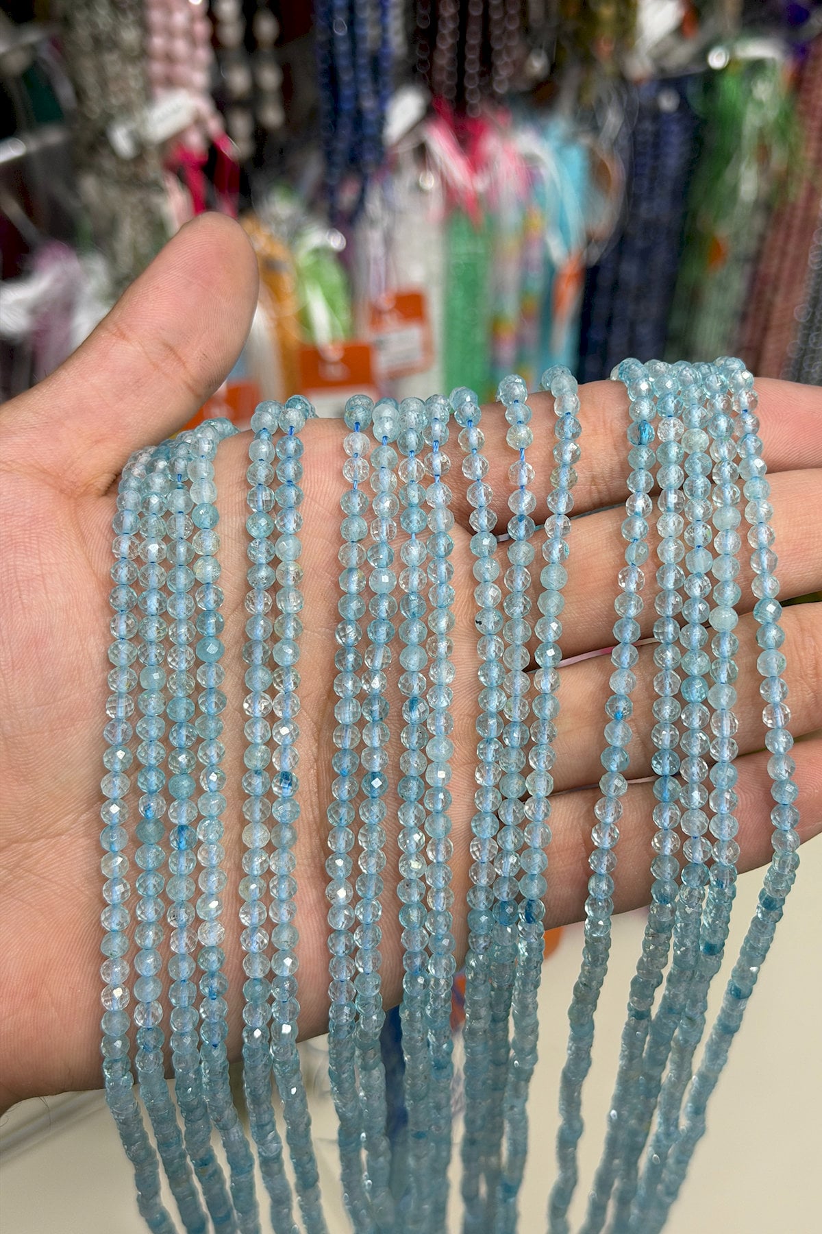 Topaz Faset Küre Kesim Mavi 4mm Doğal Taş Dizi