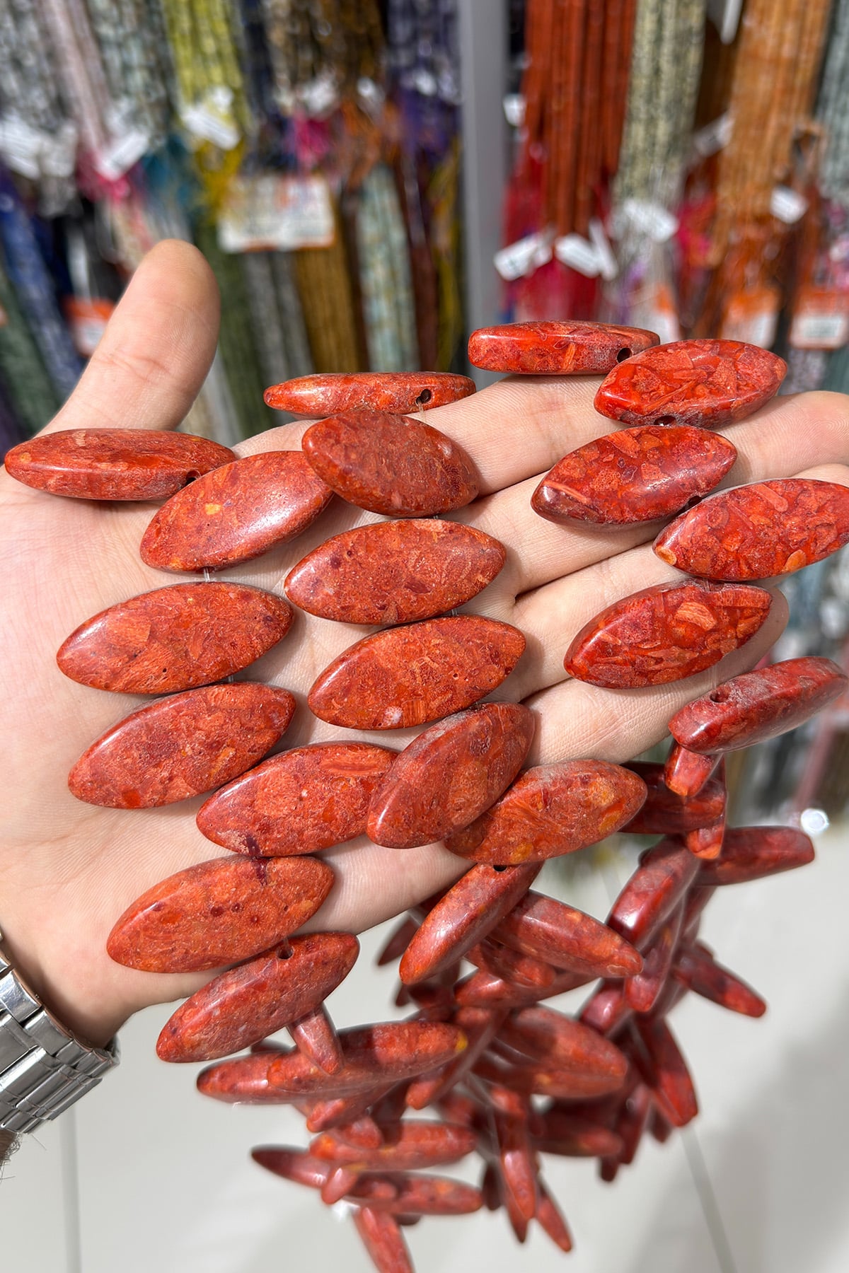 Çim Mercan Taşı Parlak Kırmızı 18x40mm Doğal Taş Dizi [AA]