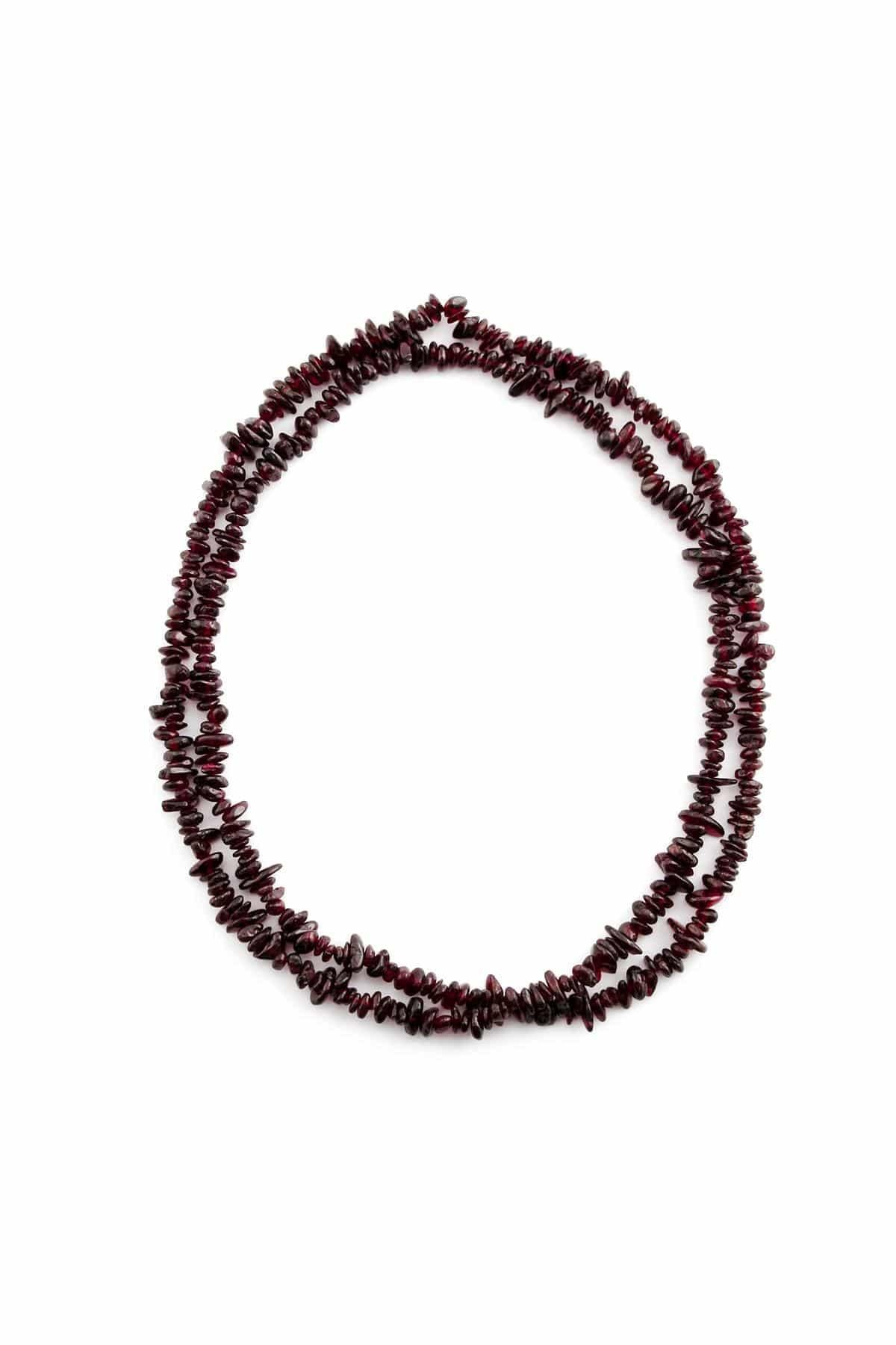 Garnet Kırık Taş Orta Boy Parlak 5x8mm Doğal Taş Dizi