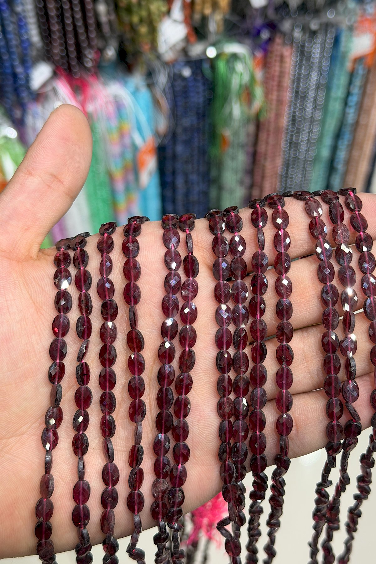 Lal Garnet Doğal Taş Oval Faset Kesim 6x8mm Dizi