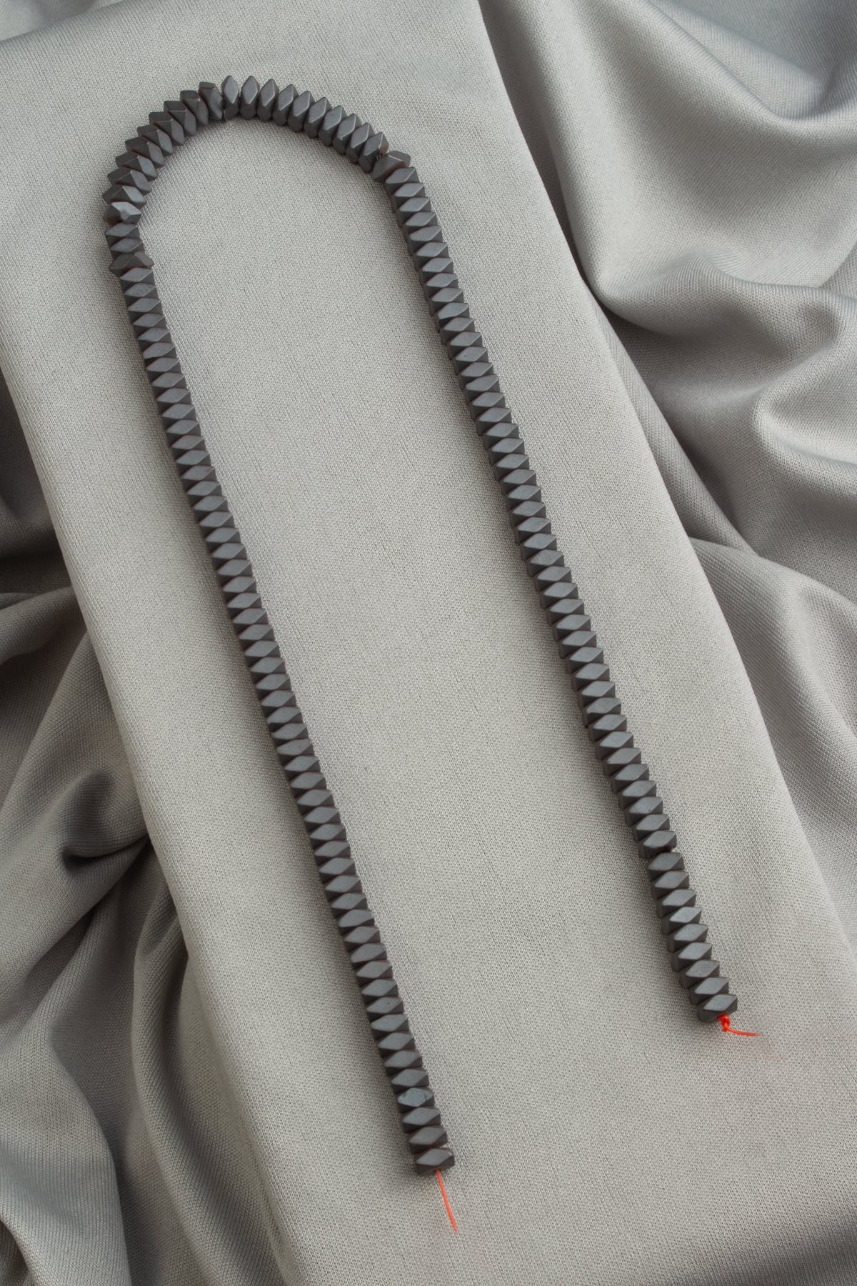 Hematit Doğal Taş Gri Rondela Kesim 6x3mm Dizi