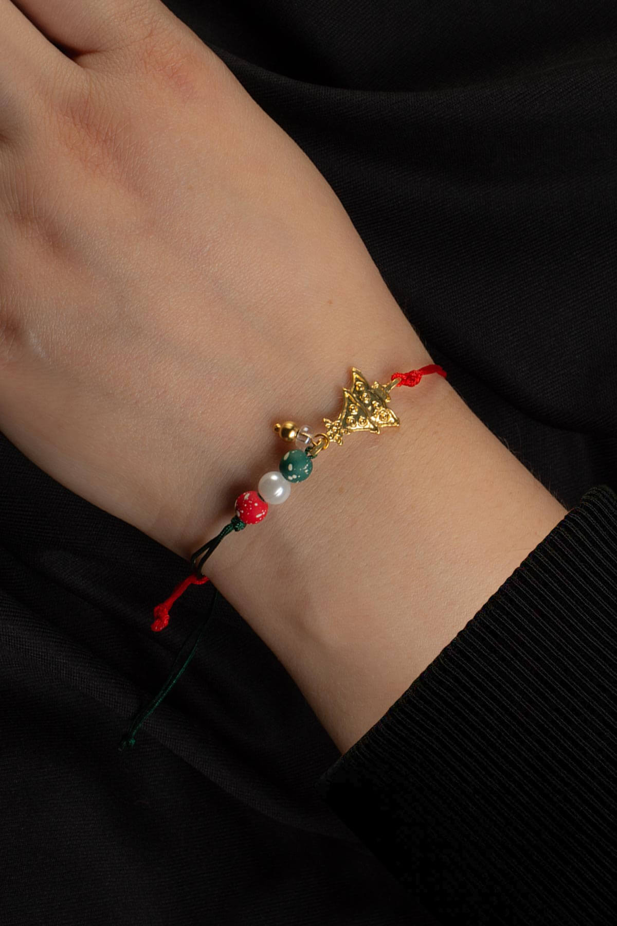 Hematit Doğal Taş Küre Kesim 4mm Çam Ağacı Motifli Makrome Bileklik