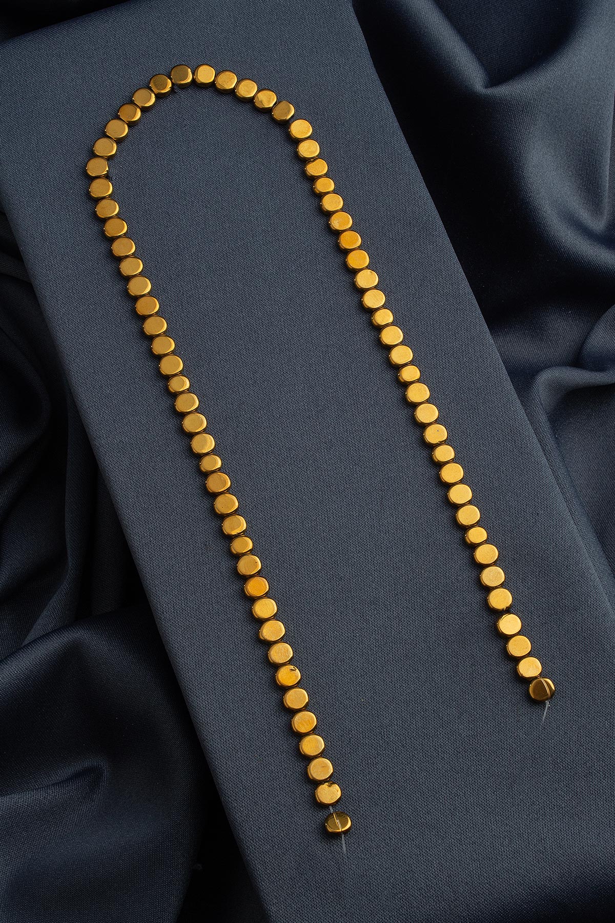 Hematit Doğal Taş Parlak Gold Daire Kesim 6mm Dizi [AA]
