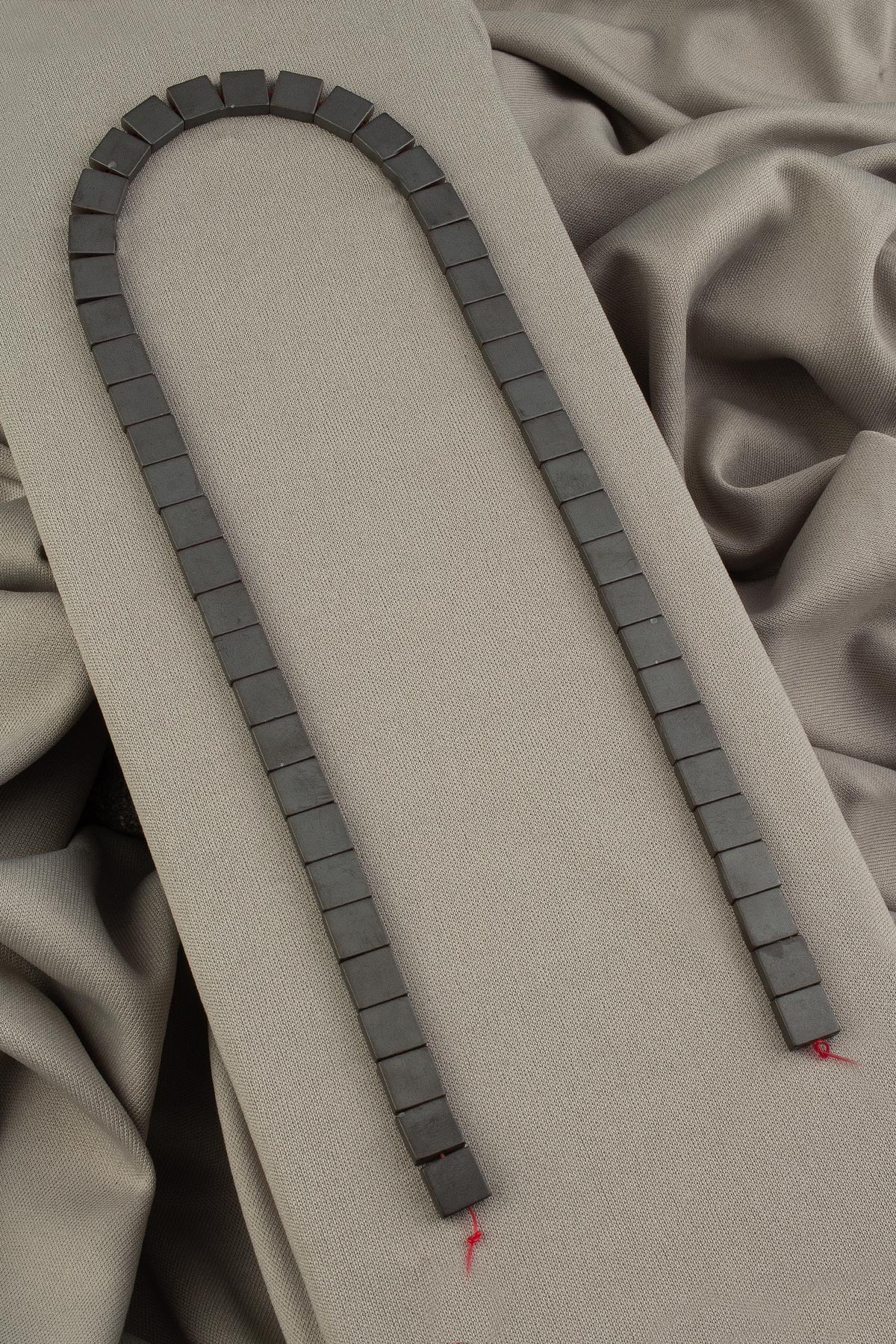 Hematit Doğal Taş Parlak Gri Kare Kesim 8x8x3mm Dizi [AA]